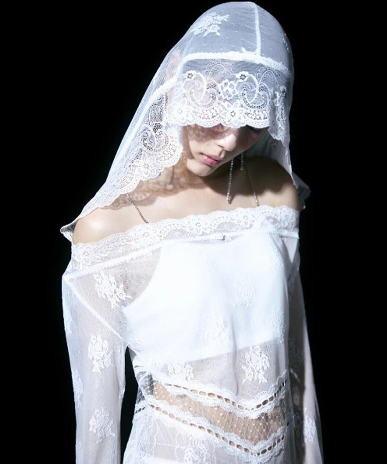 neith./ネイス/Veil-Offshoulder Dress
