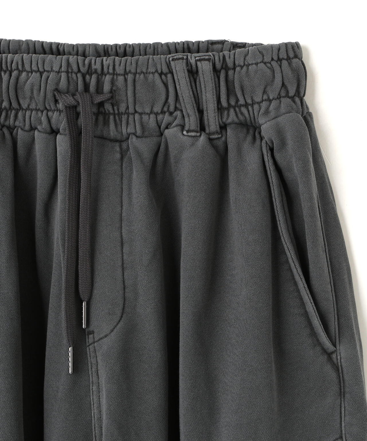 NOT4NERD/ノットフォーナード/DIAGONAL PANEL DART CARGO SWEAT PANTS。