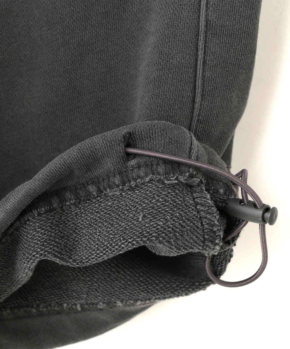 NOT4NERD/ノットフォーナード/DIAGONAL PANEL DART CARGO SWEAT PANTS。