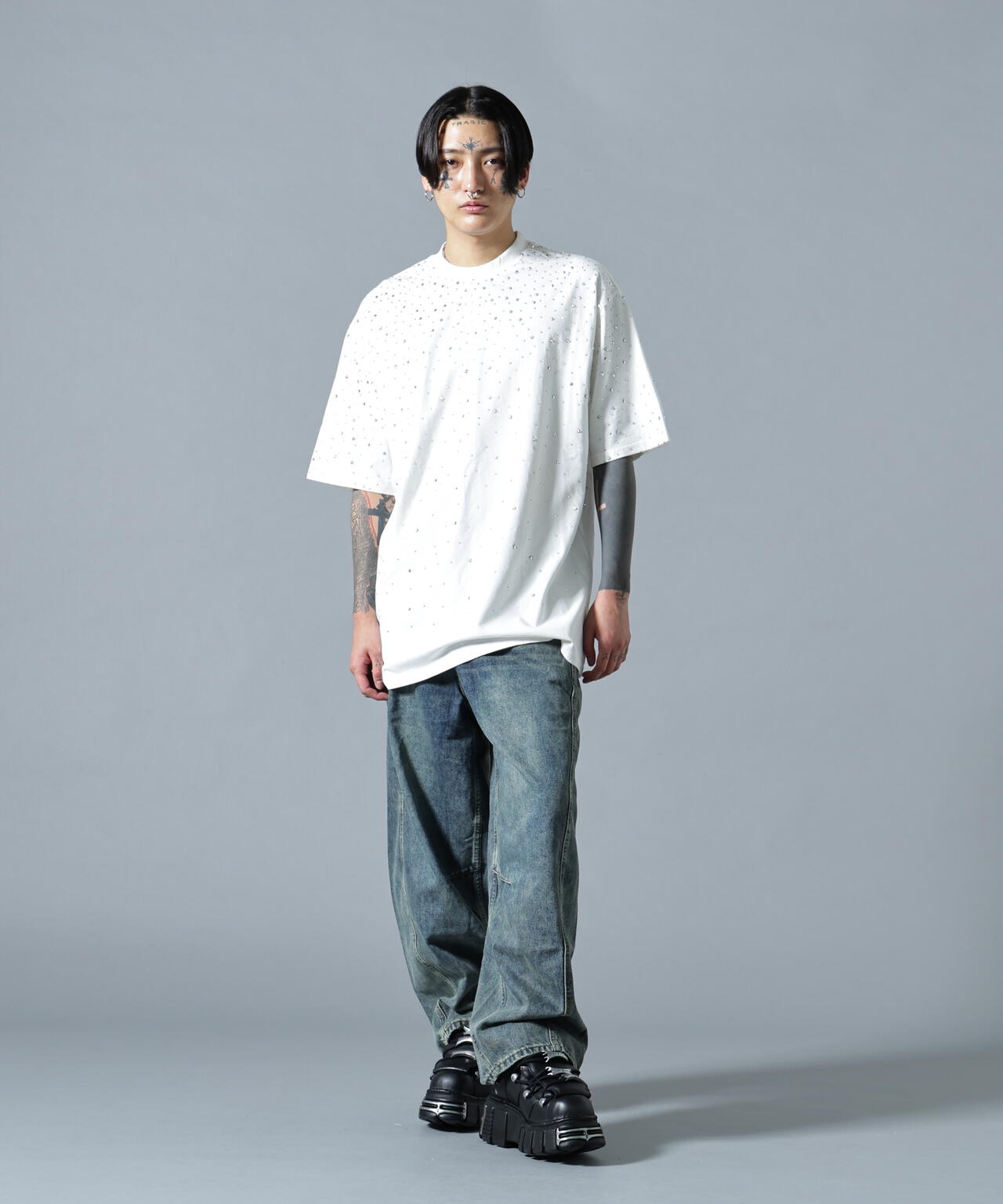180cm B:87 W:66 H:84 着用サイズ：L