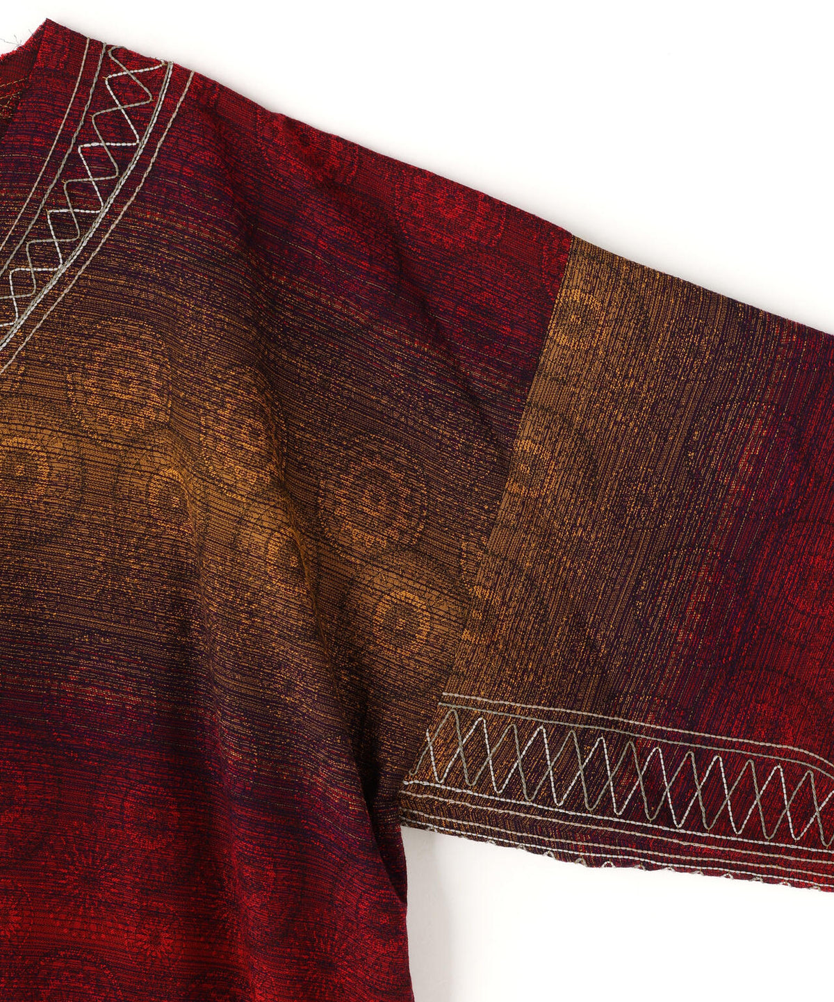 ＥｍｂｒｏｉｄｅｒｅｄＴｕｎｉｃ－ＯｍｂｒｅＪａｃｑｕａｒｄ