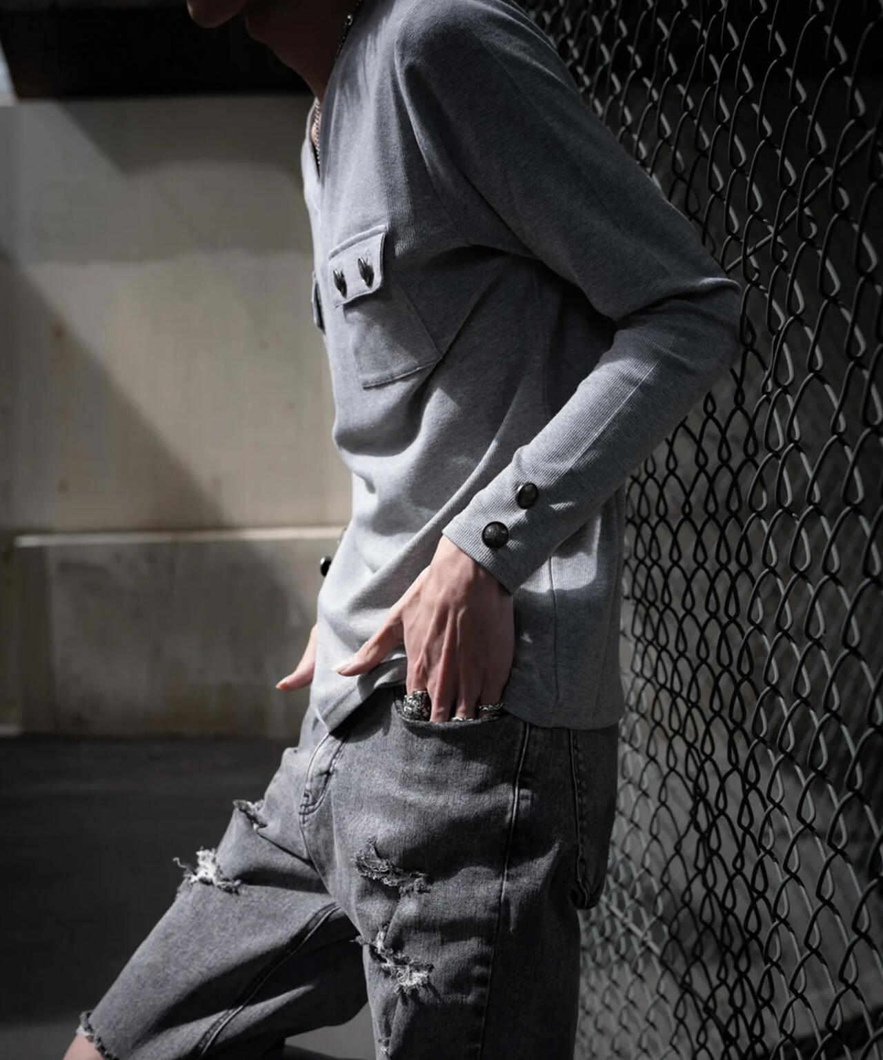 gibous/ギボス/Button v neck tops | L.H.P（エルエイチピー