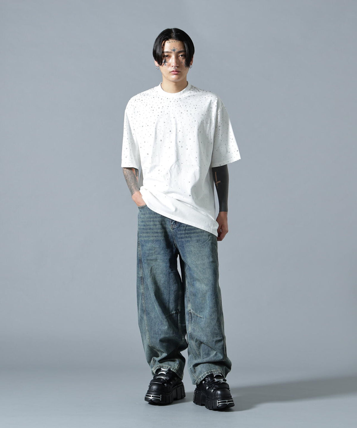 180cm B:87 W:66 H:84 着用サイズ：L