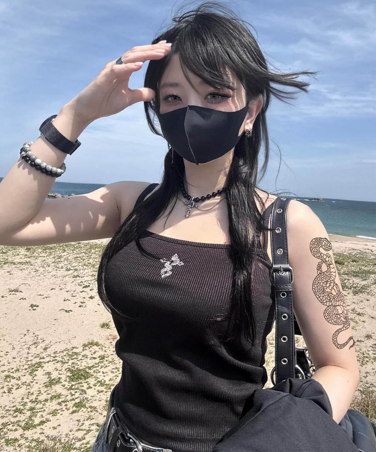 gibous/ギボス/SNAKE CROSS CAMISOLE