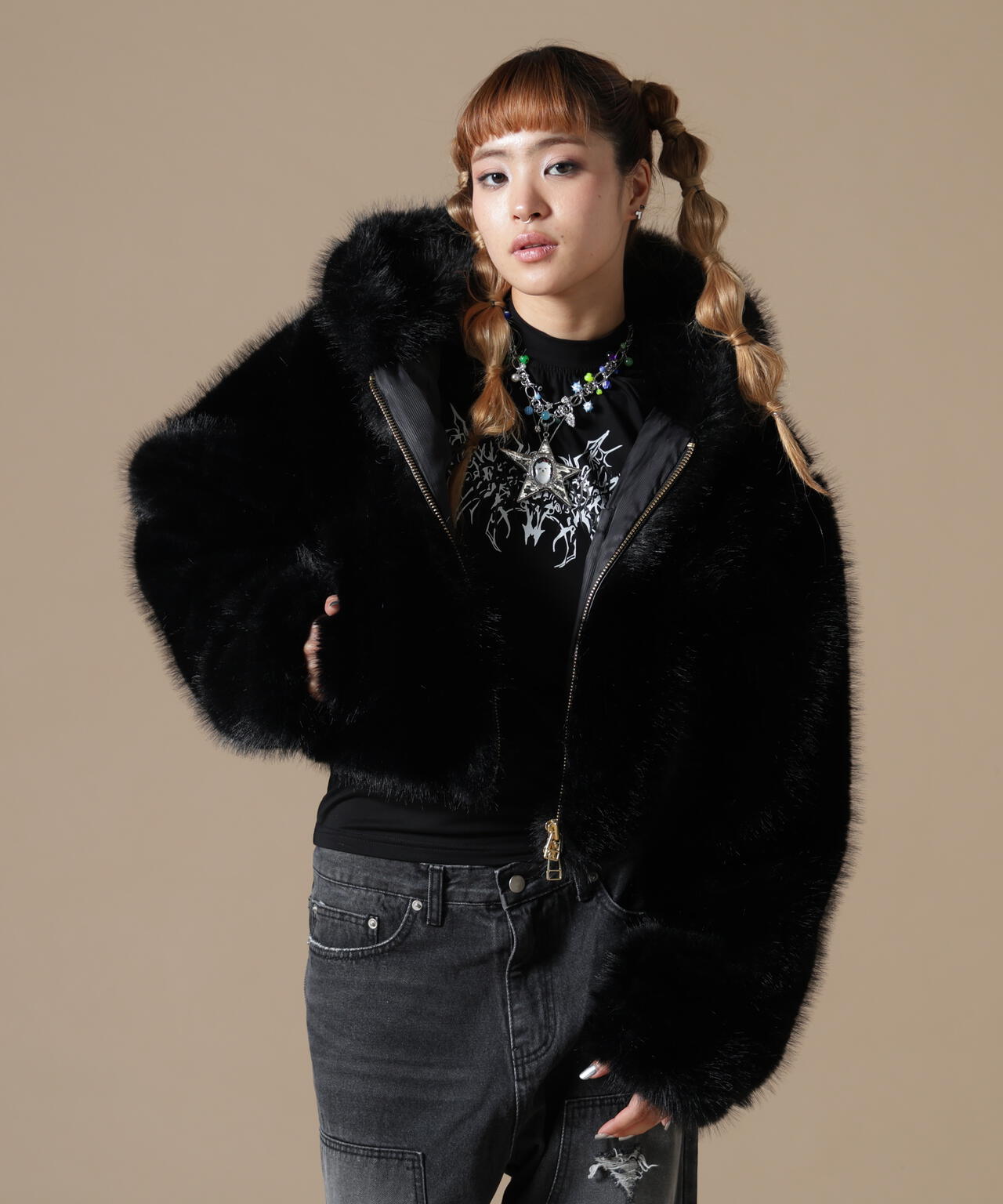 最高級 ジュンアシダ ベルベット ショートジャケット ビジューボタン ブラック DankeSchon/ダンケシェーン/WOMEN ECO FUR HOOD BLOUSON | L.H.P