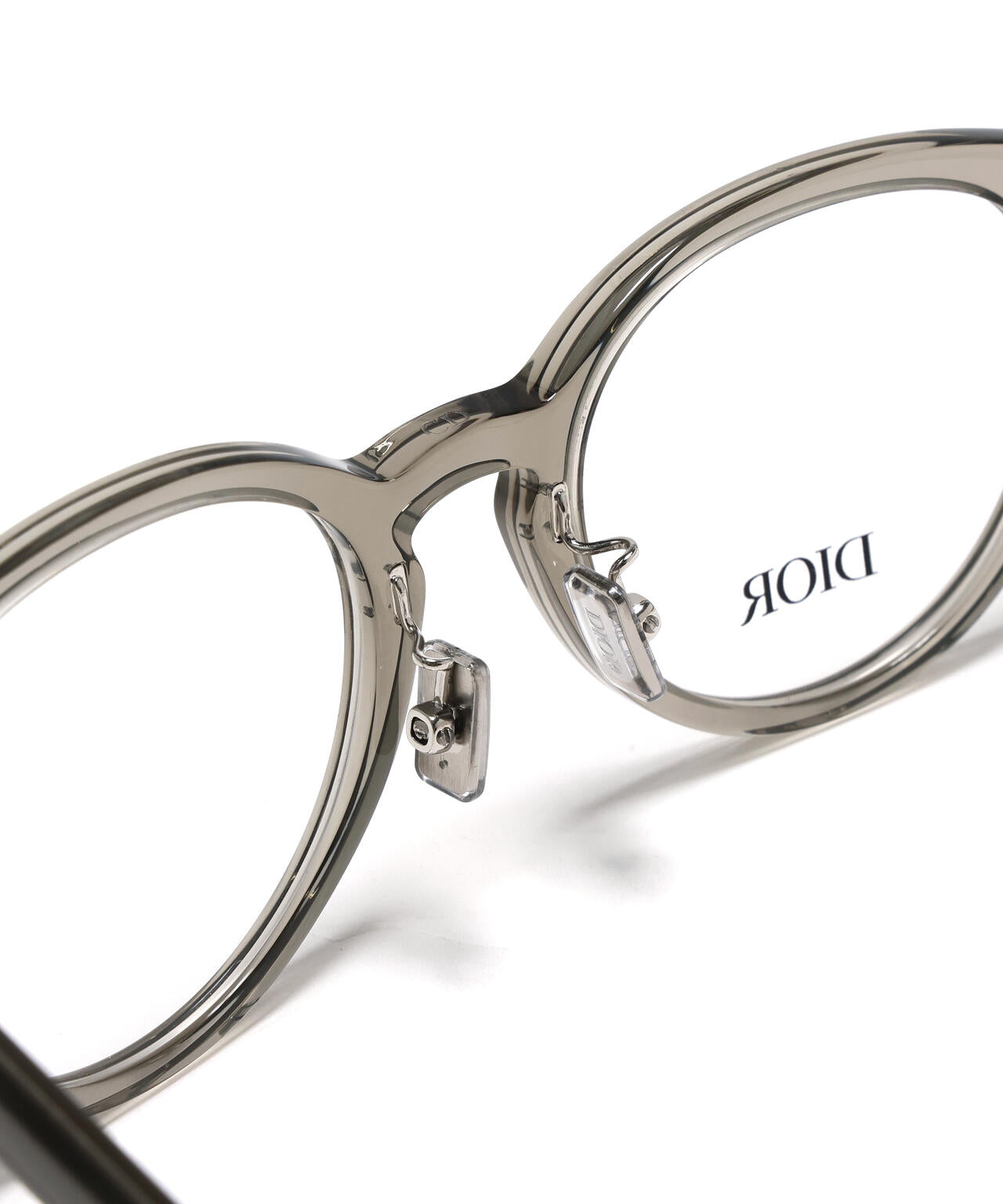 Ｃ　ＤＩＯＲ／ｅｙｅｗｅａｒ