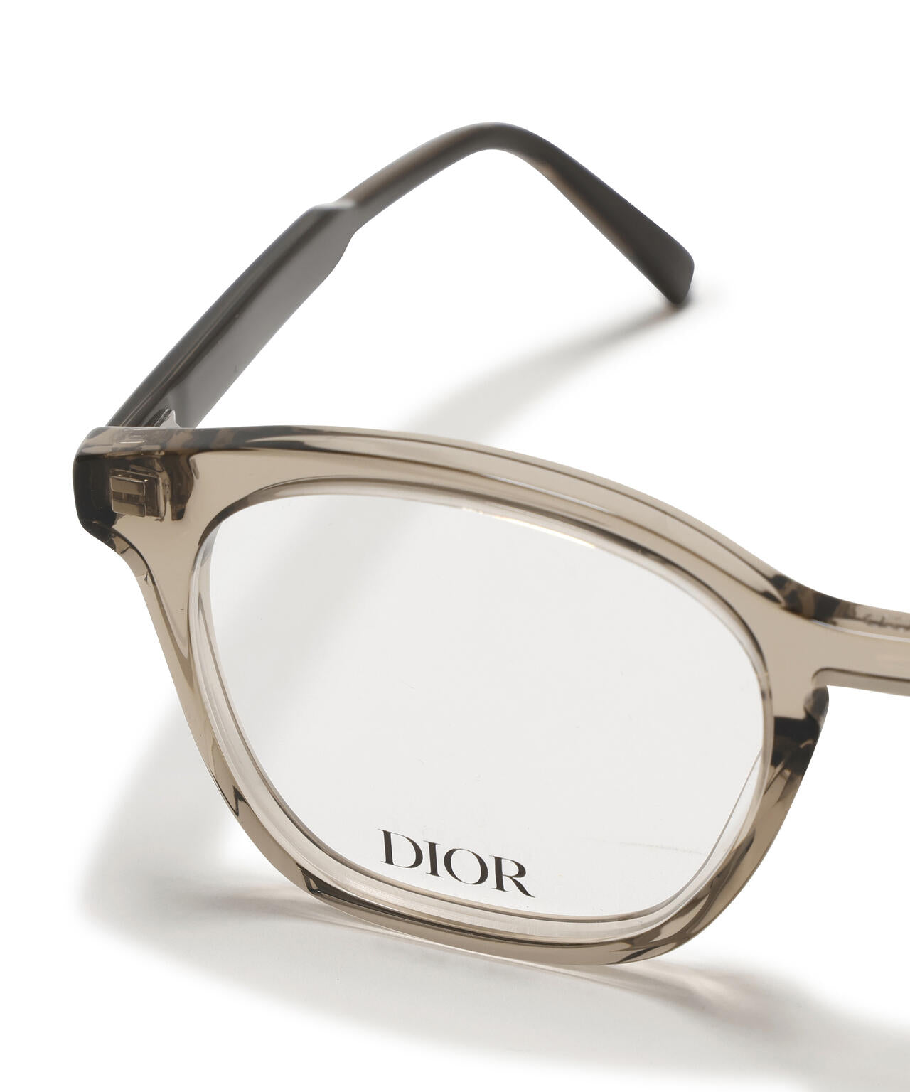 Ｃ　ＤＩＯＲ／ｅｙｅｗｅａｒ