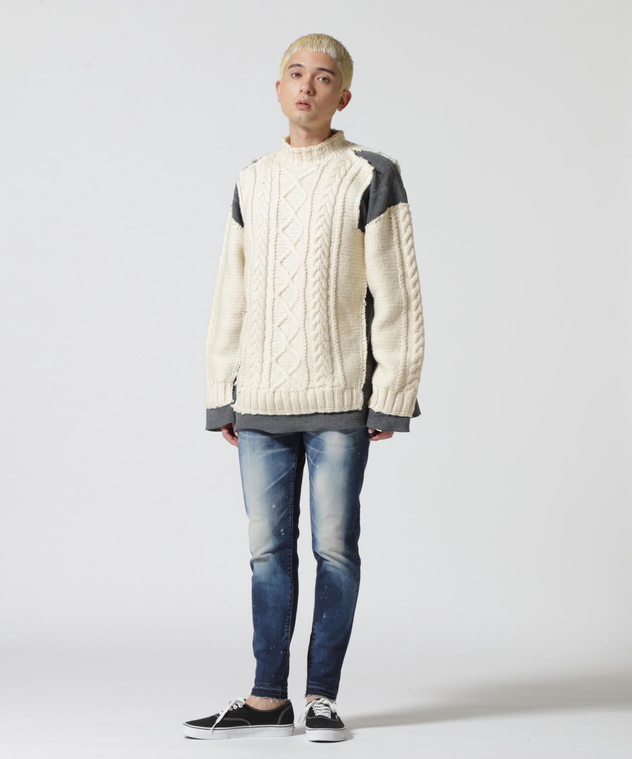 みる.　1001 ユニクロ公式 | レギュラーフィットジーンズ