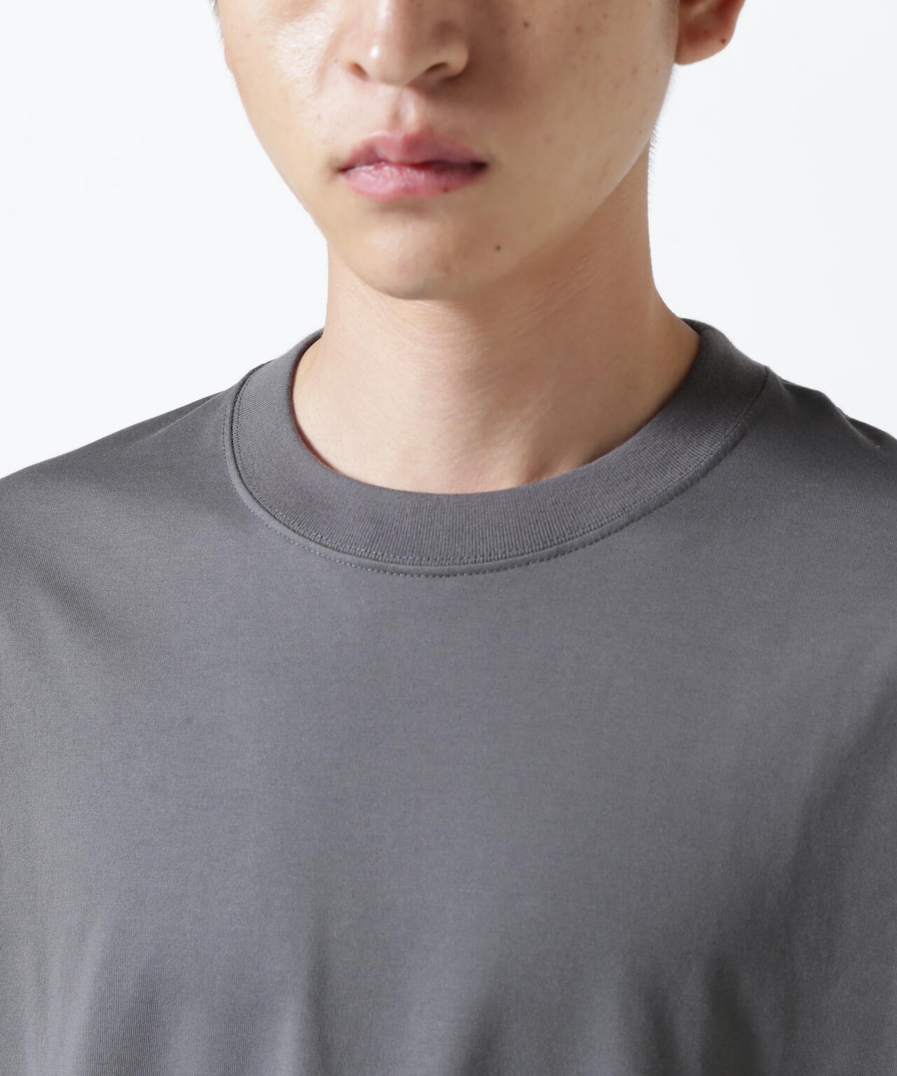 ON THE TURF(オン ザ ターフ)BACKSIDE TEE