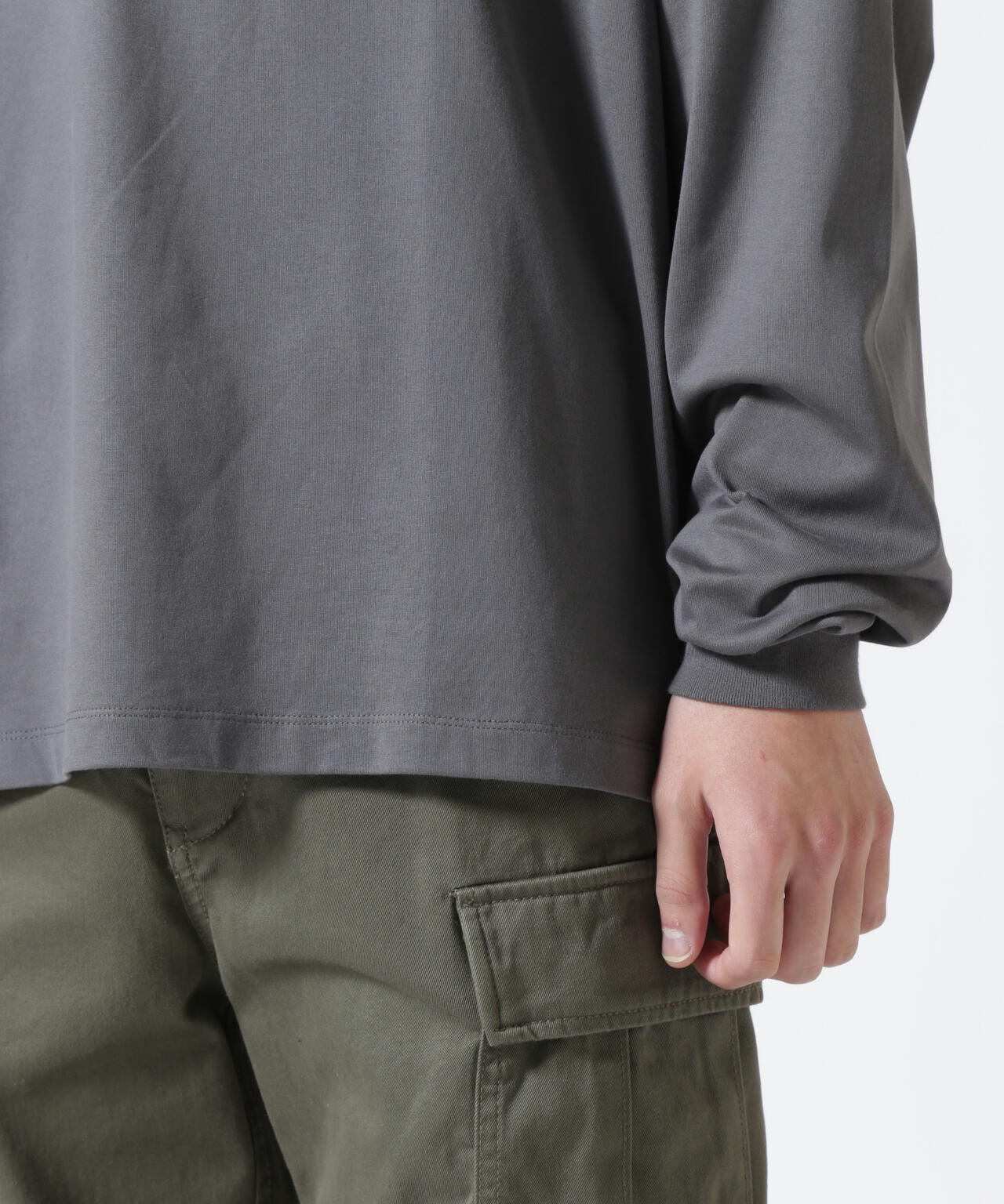 ON THE TURF(オン ザ ターフ)BACKSIDE TEE
