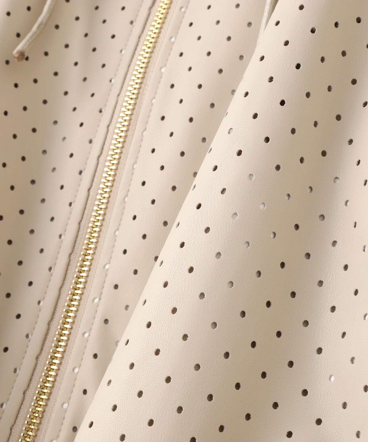 70f70359-80c0-53f9-8c3e-903a50743011_Image