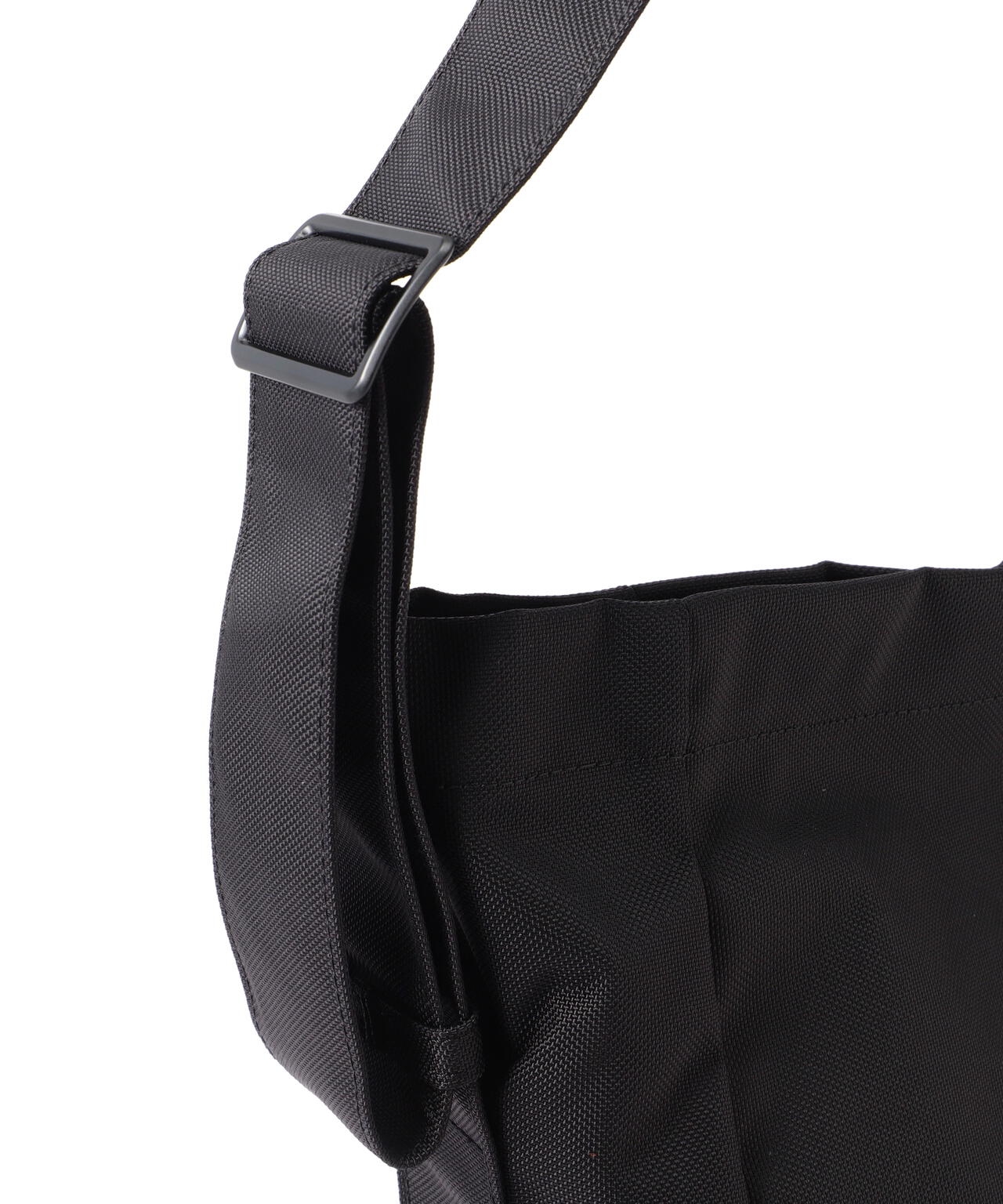 SLOW(スロウ)ballistic air-drape 2way shoulder bag-