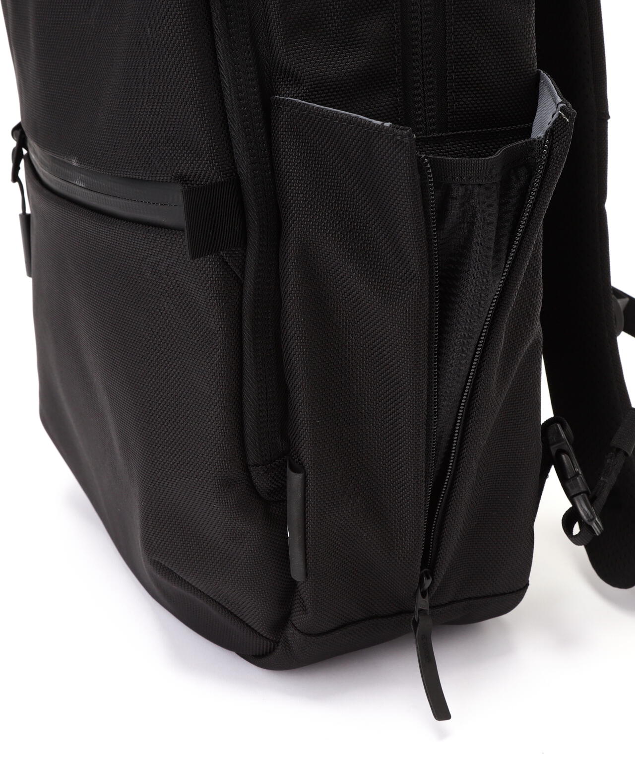 【美品】Aer Flight Pack 3 Black AER-21037 Flight Pack 3 - Black — Aer | Modern gym bags, travel