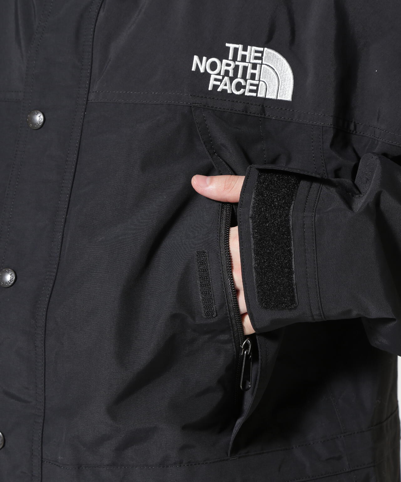 THE NORTH FACE(ザ・ノース・フェイス) Mountain Light Jacket | B'2nd