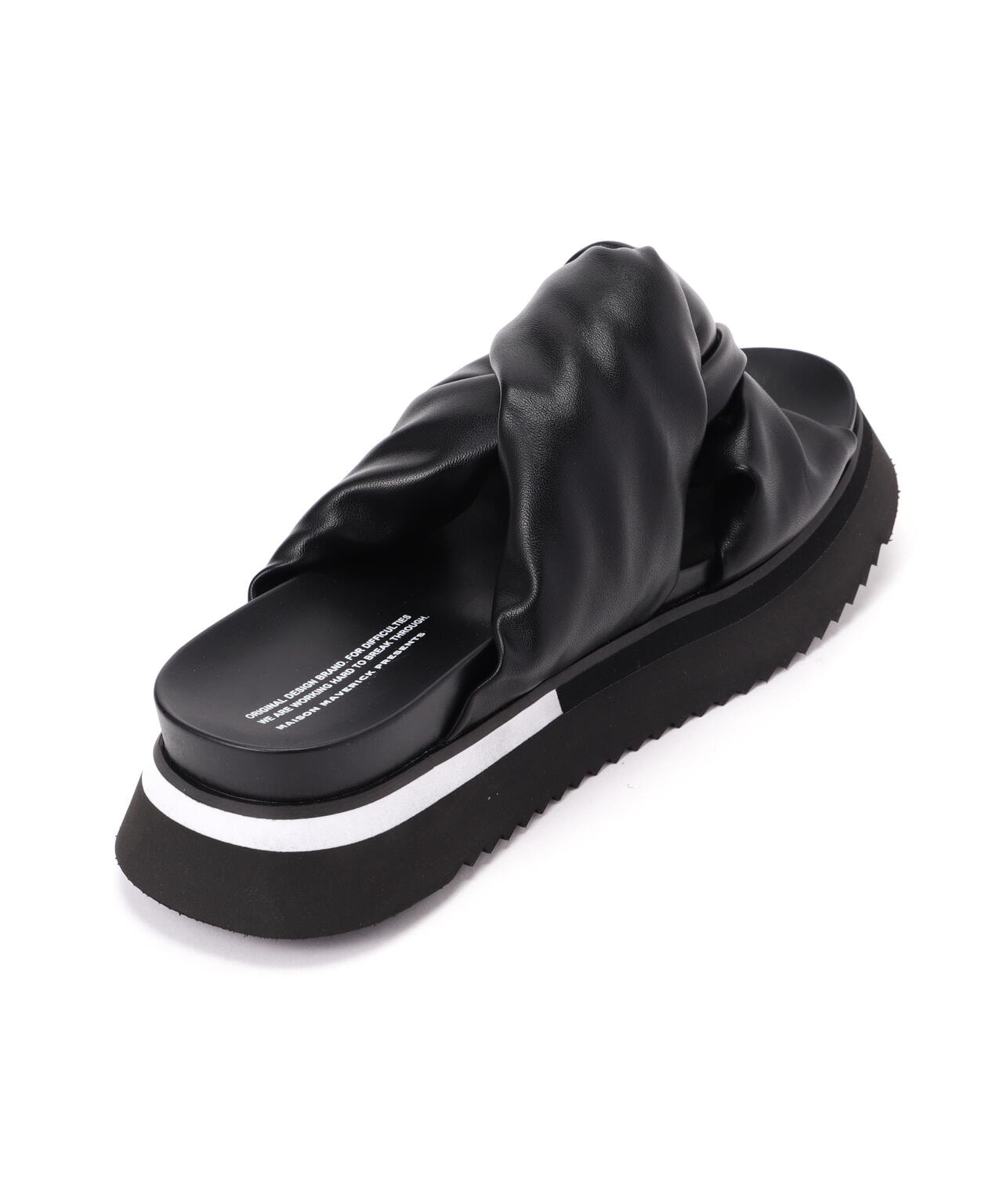 MAISON MAVERICK PRESENTS（メゾン・マベリック・プレゼンツ）フスベットサンダル