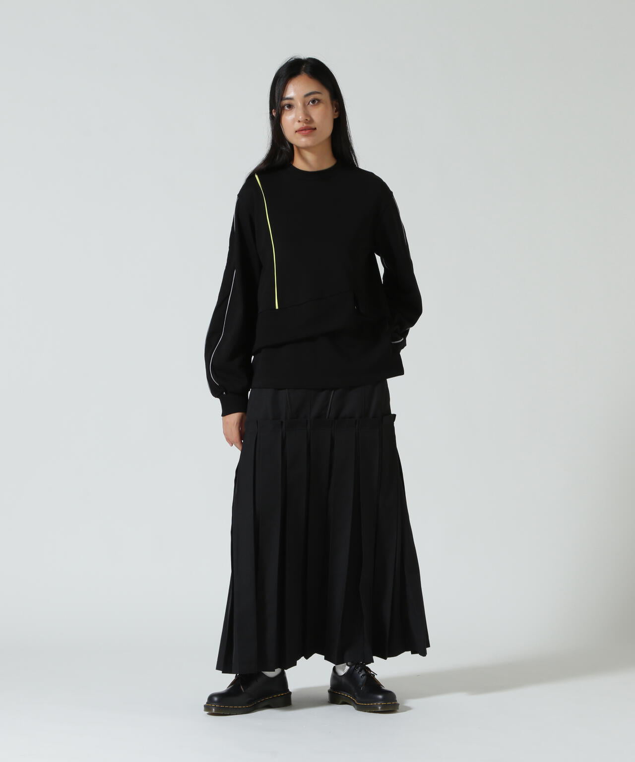 AULA AILA（アウラ アイラ）別注パイピングプルオーバー