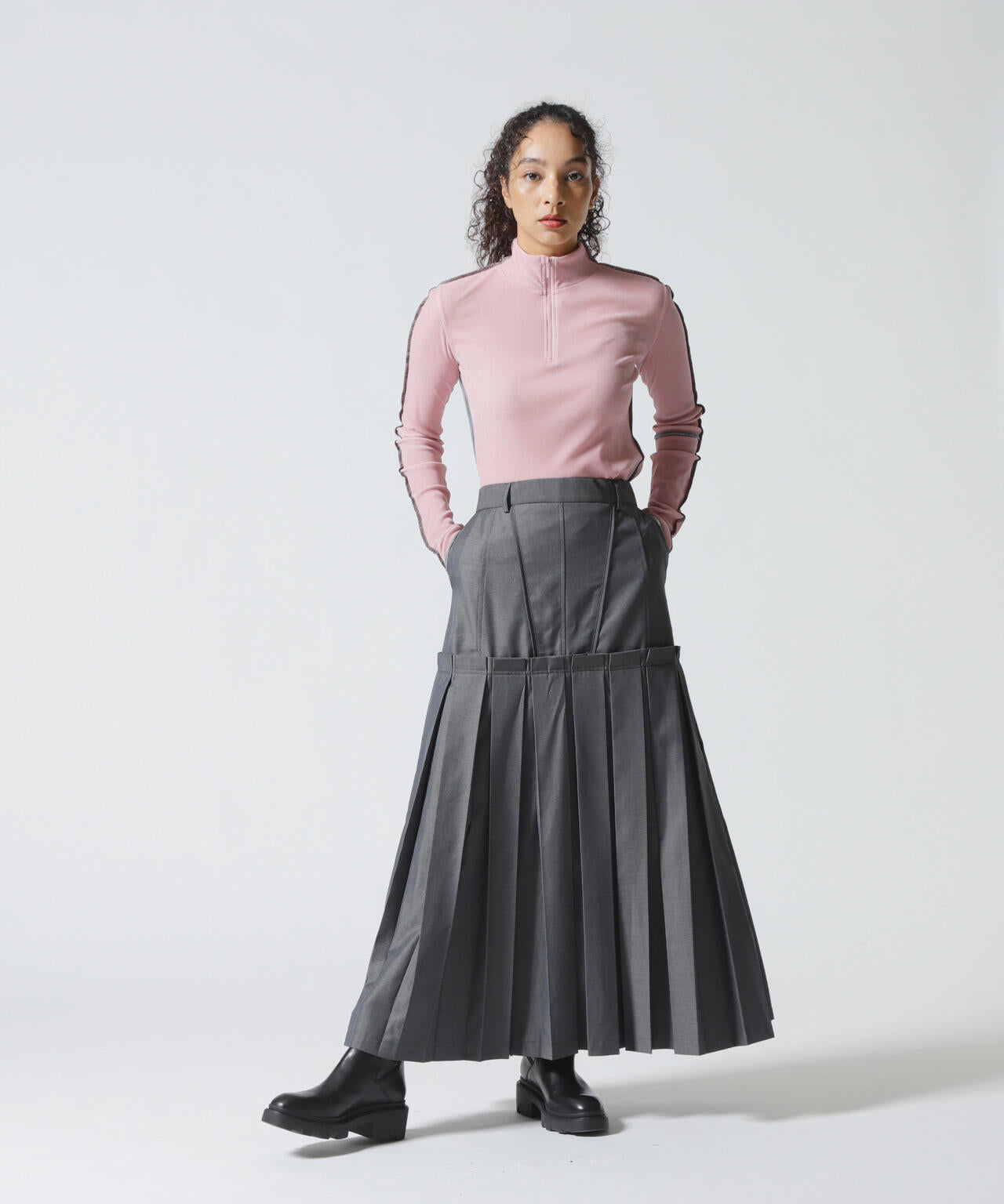 AULA AILA（アウラ アイラ）別注ハイネックベロアTOPS