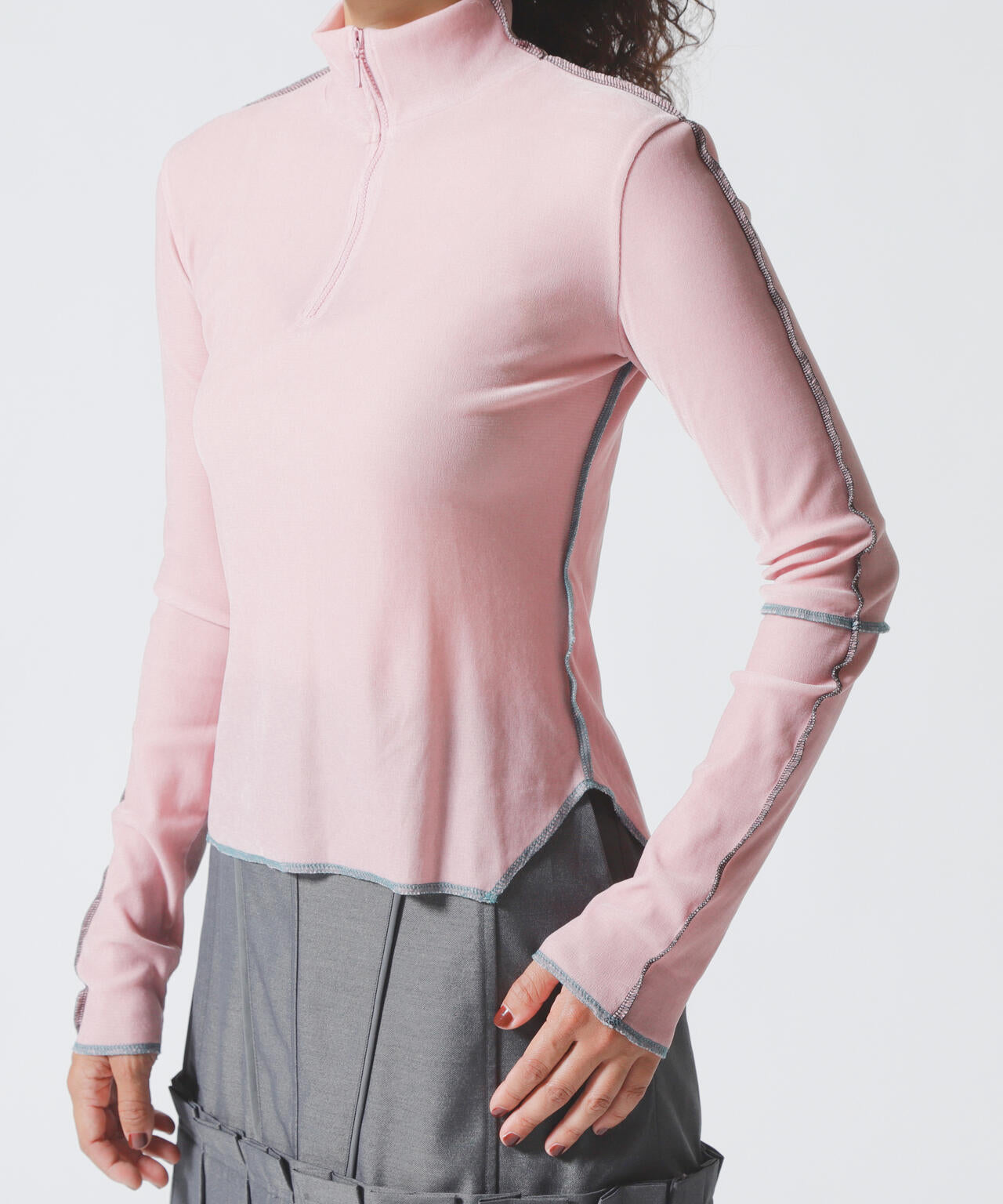 AULA AILA（アウラ アイラ）別注ハイネックベロアTOPS