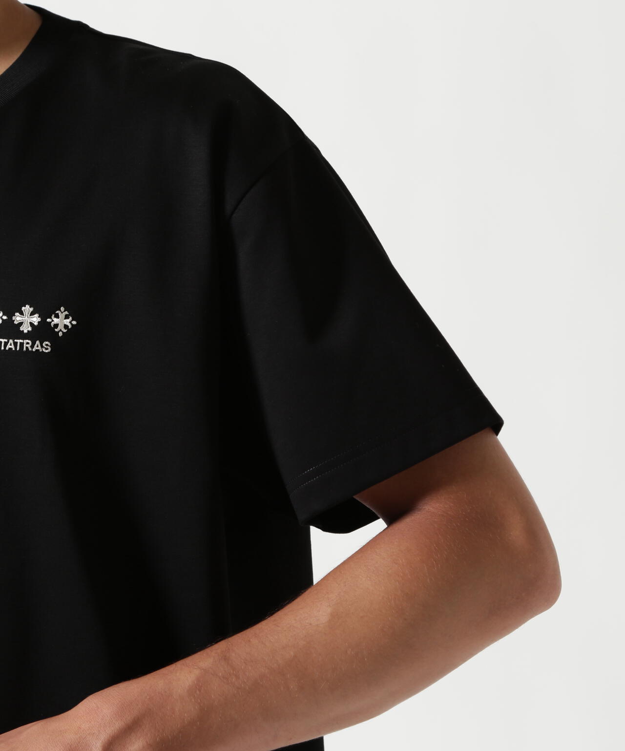 【人気＆最新モデル】TATRAS ヌンキ　状態良好 TATRAS（タトラス） tシャツ NUNKI ヌンキ メンズ : ZOZOTOWN Yahoo!店