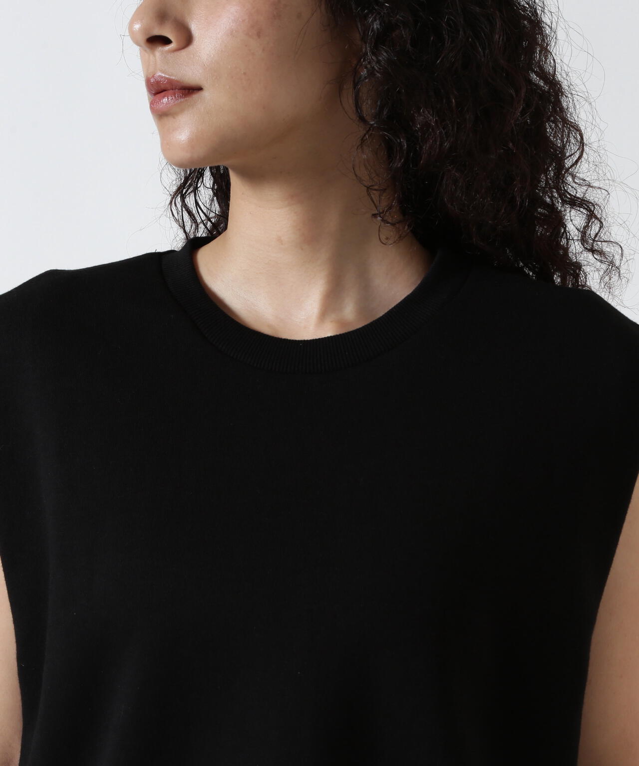 YENN（イエン）SLEEVELESS SWEAT PO /Y253-81077