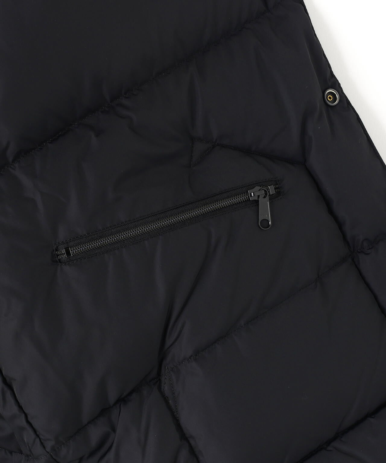 〈NEEDLES〉x〈ROCKY MOUNTAIN FEATHERBED〉Down Jacket