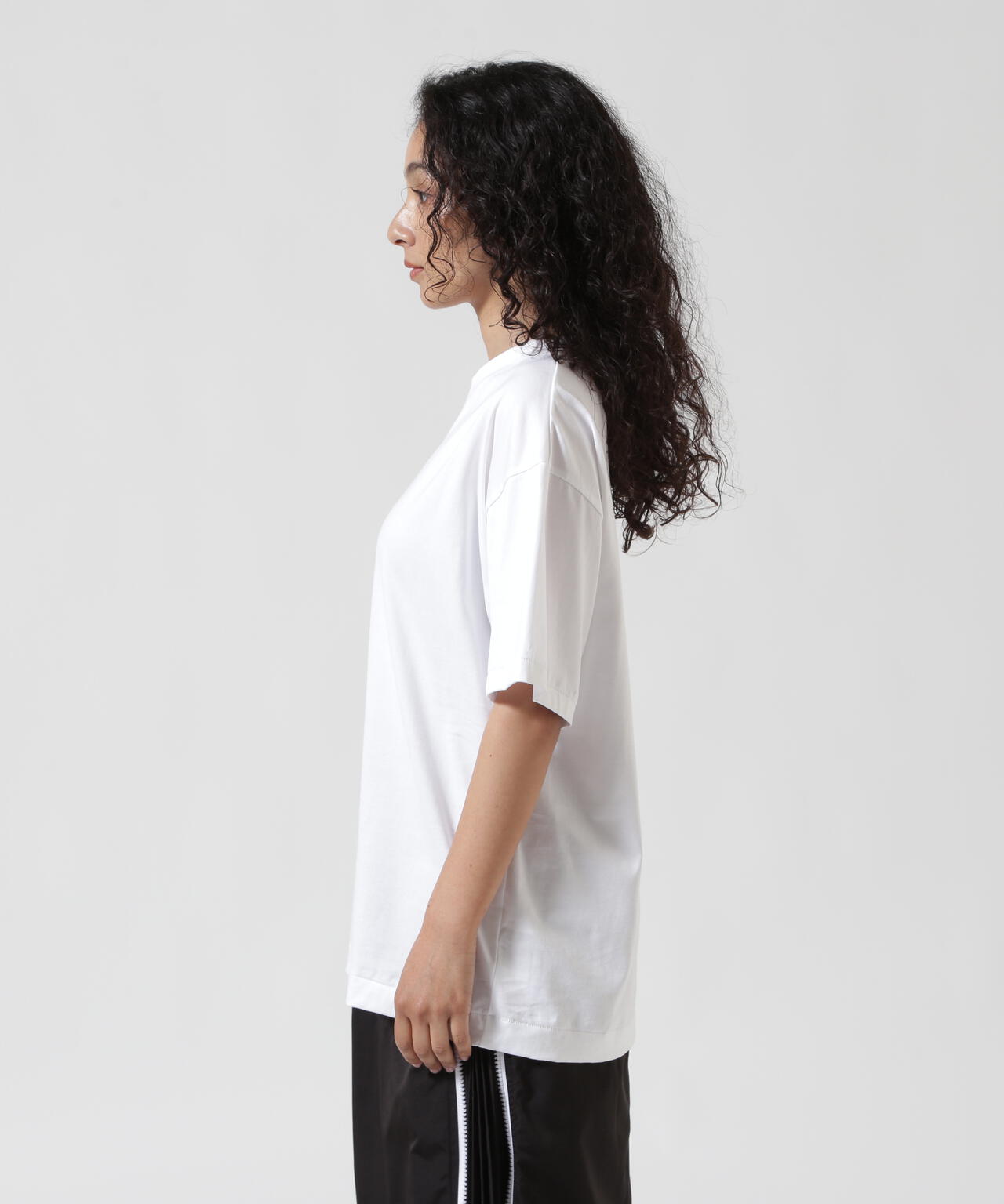 その他 Ao ATON (エイトン) NATURAL DYE URAKE OVERSIZED SWEAT SHIRT | B