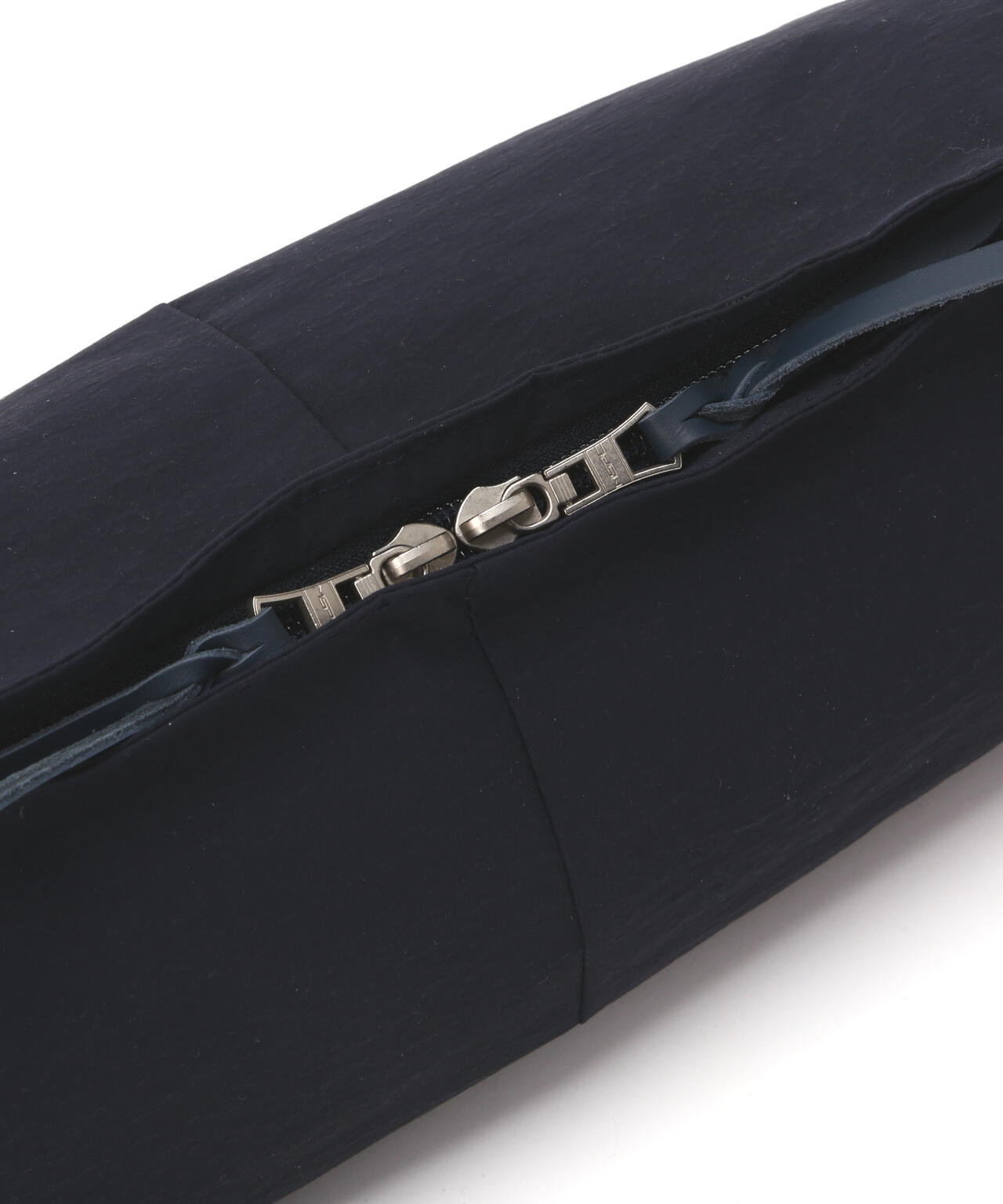 master-piece（マスターピース）Sash スリングバッグ M No.03051