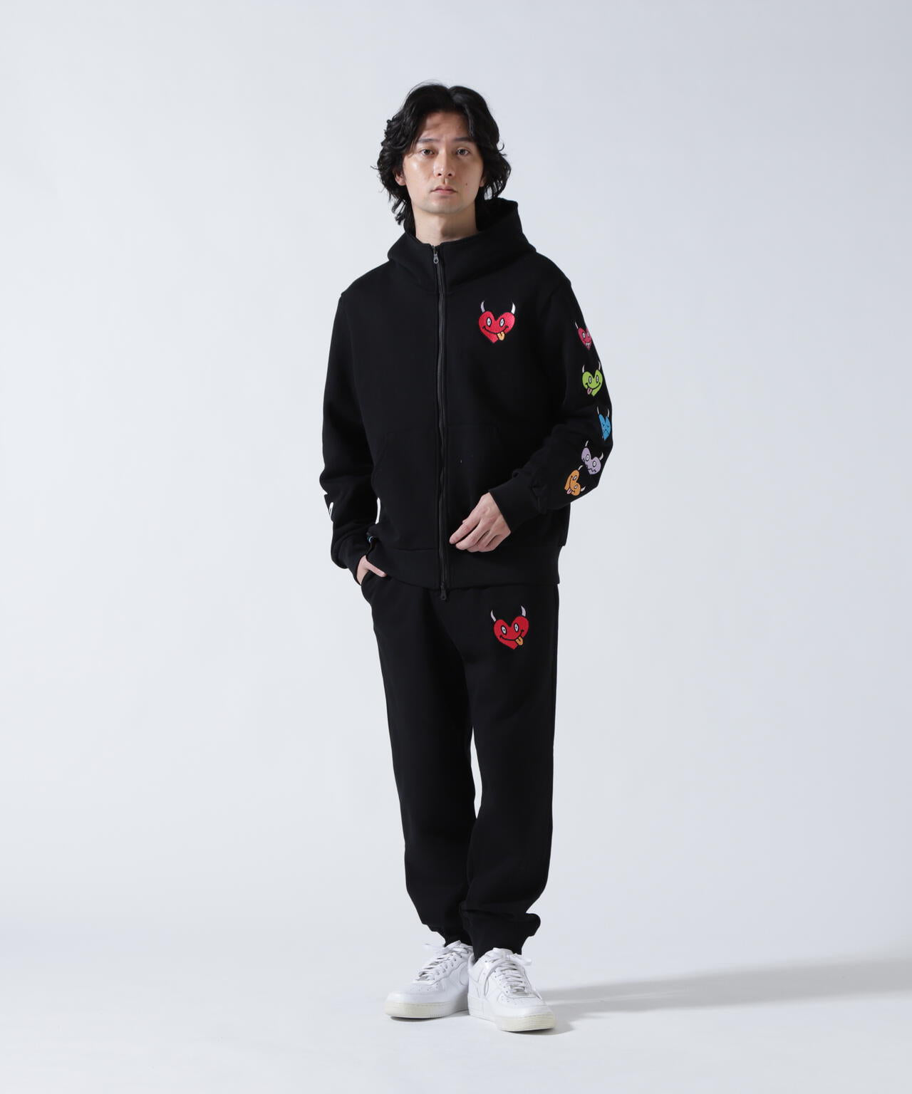 maxsix(マックスシックス）ONI HEART SWEAT PANTS