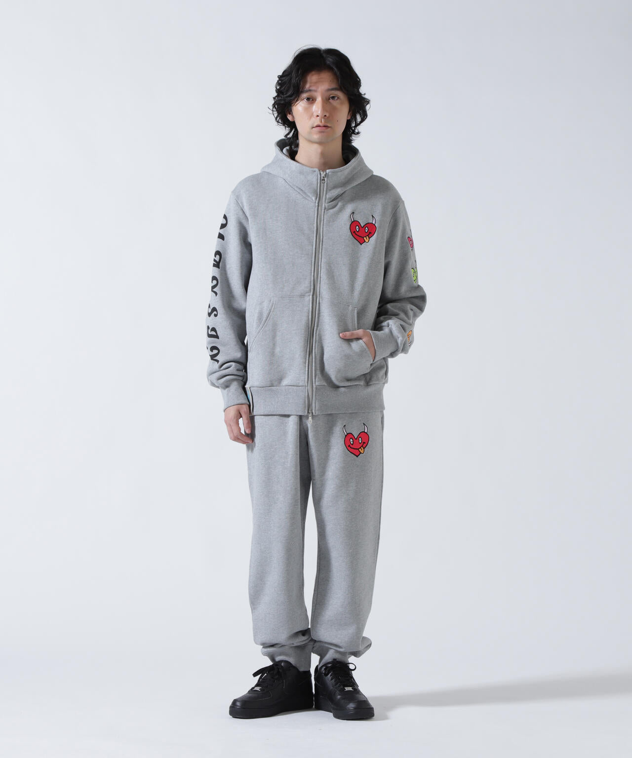 maxsix(マックスシックス）ONI HEART SWEAT PANTS