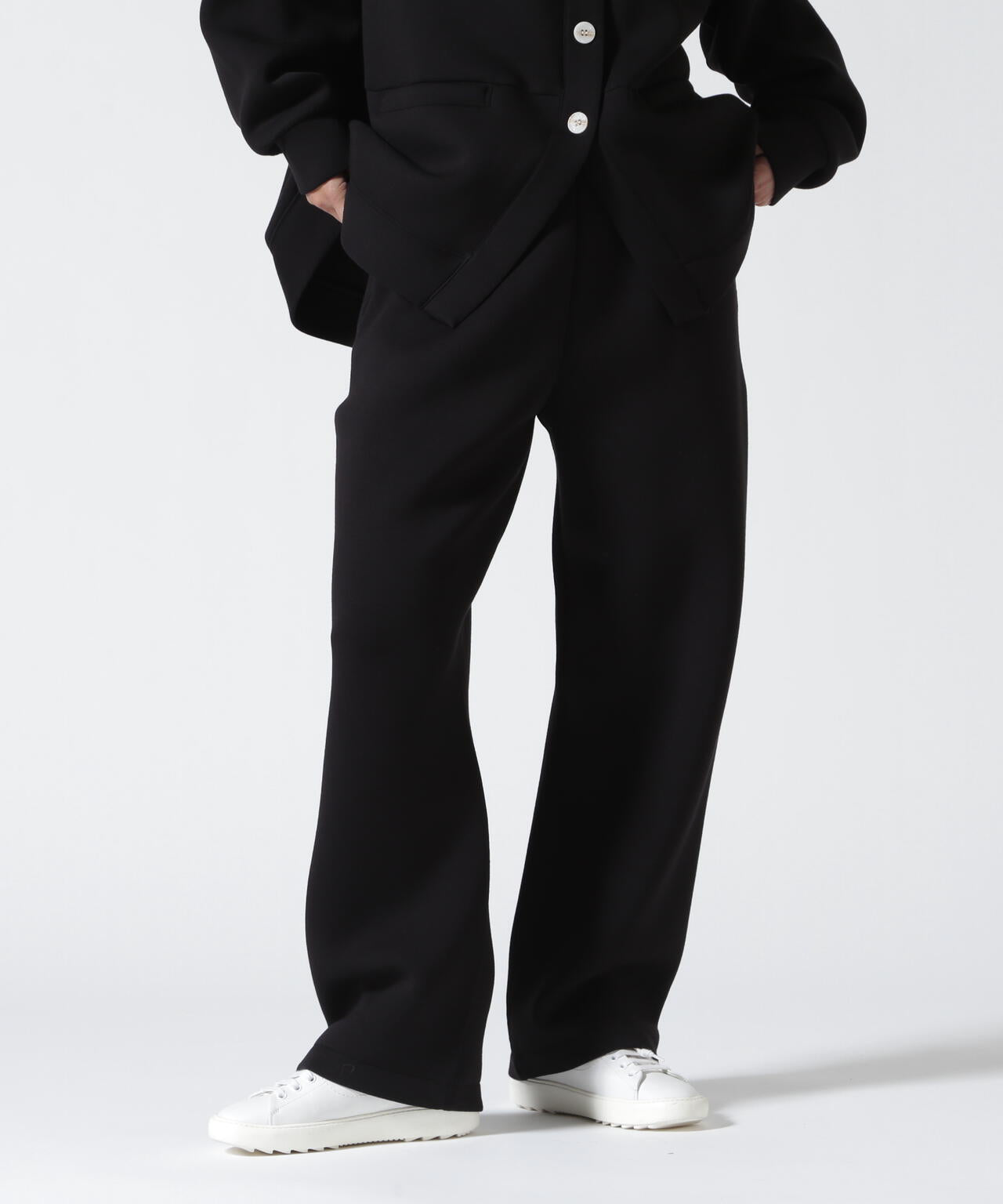 YENN（イエン）SPONDISH TUCK PANTS