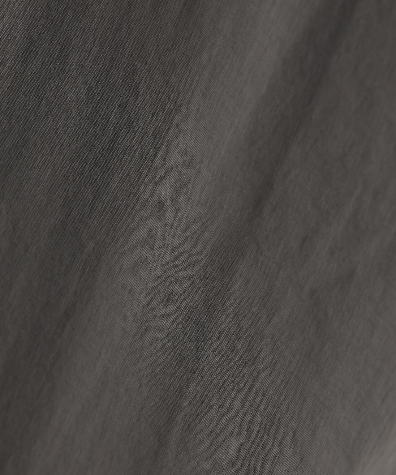 DROIT BELLO（ドロイトベロ）ナイロンストレッチパンツ