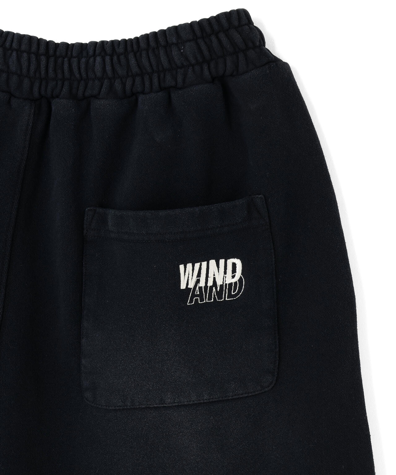 WIND AND SEA（ウィンダンシー）SULFUR DYEING LOGO HALF PANTS | B