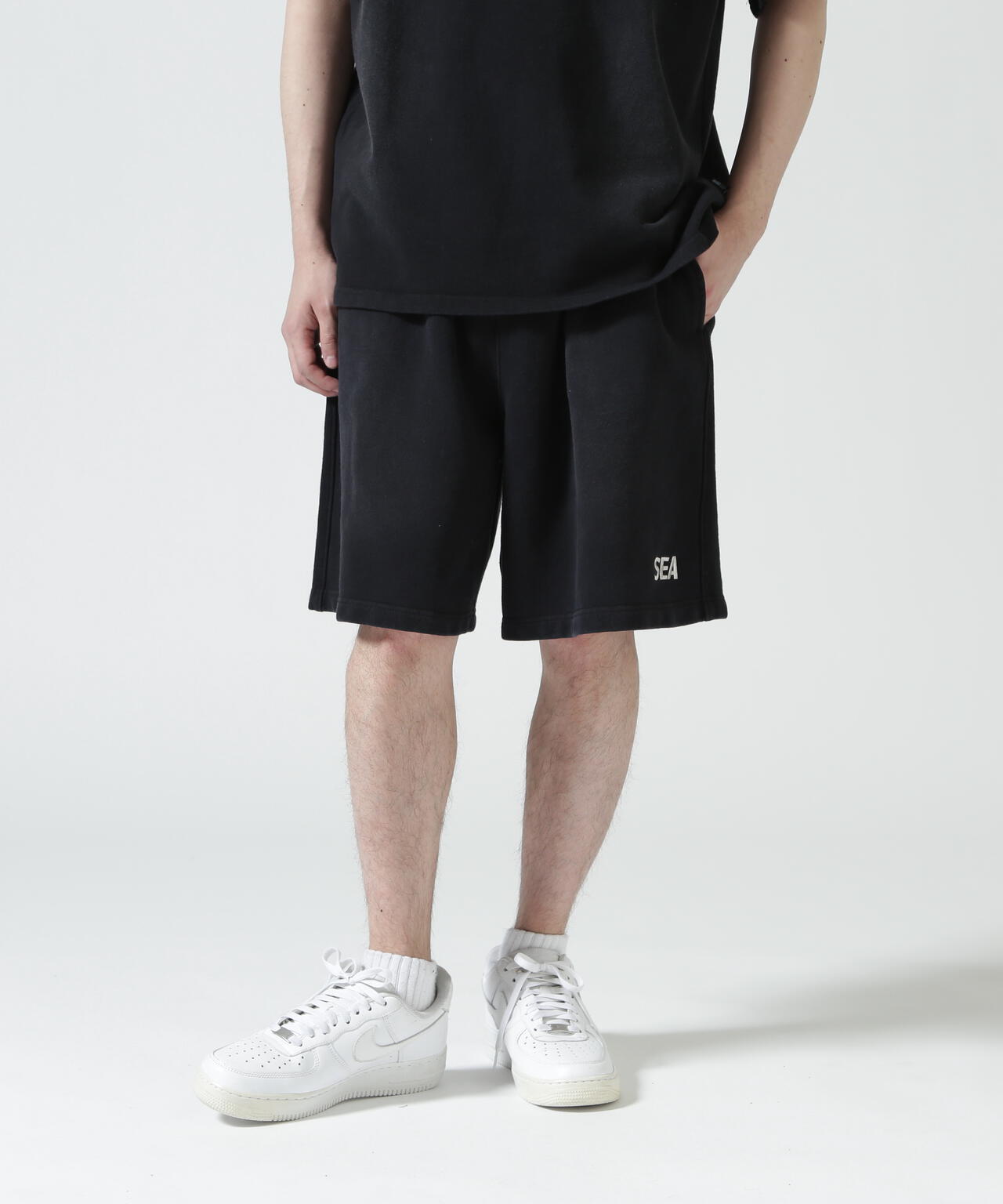 アメリ ★ WAVE SWITCHING HALF PANTS 【ブラック/S】 WIND AND SEA（ウィンダンシー）SULFUR DYEING LOGO HALF PANTS | B