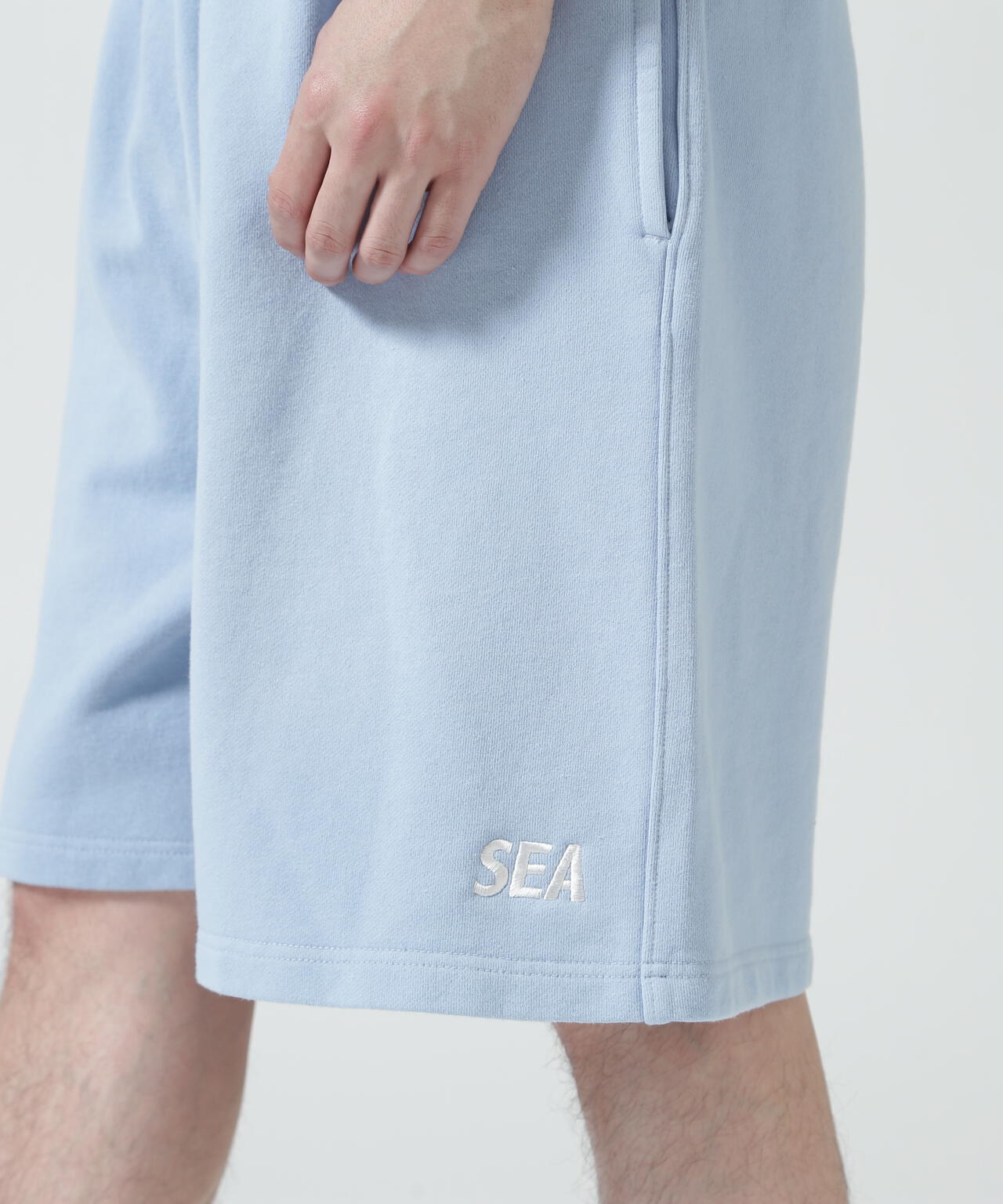 WIND AND SEA（ウィンダンシー）SULFUR DYEING LOGO HALF PANTS | B
