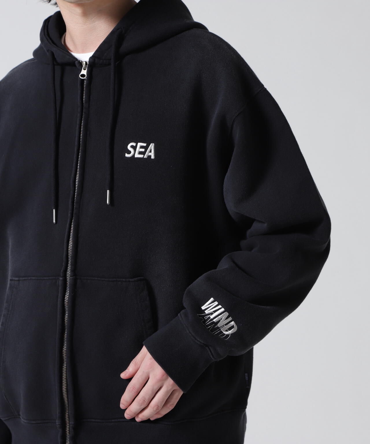 WIND AND SEA（ウィンダンシー）SULFUR DYEING LOGO ZIP SWEATSHIRT