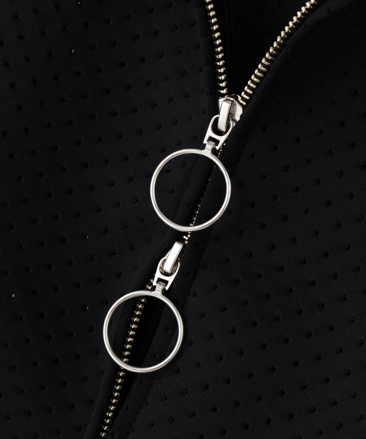 Robes & Confections（ローブス&コンフェクションズ）別注パンチングパーカー