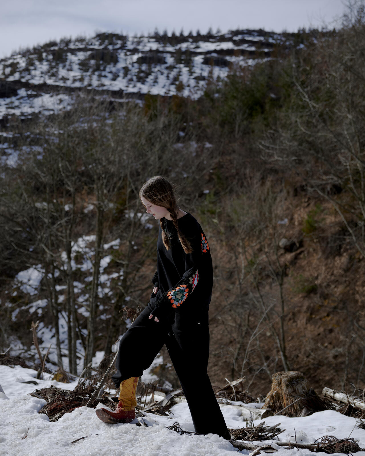 DISCOVERED(ディスカバード) 別注 CROCHET SLEEVE SWEAT