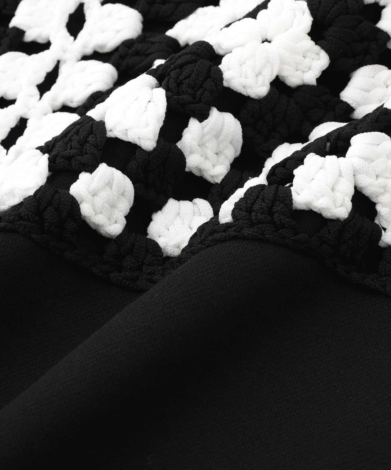 DISCOVERED(ディスカバード) 別注 CROCHET SLEEVE SWEAT