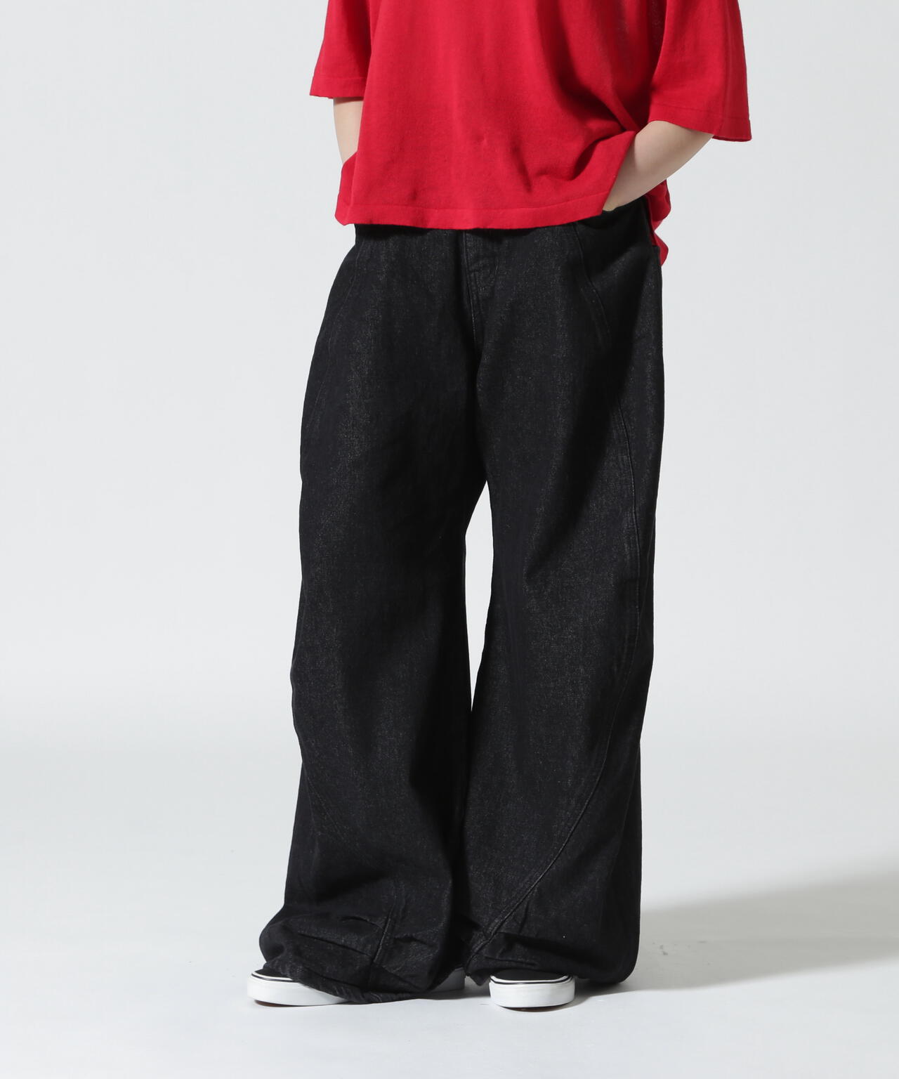 Knuth Marf（クヌースマーフ）tuck design denim pants