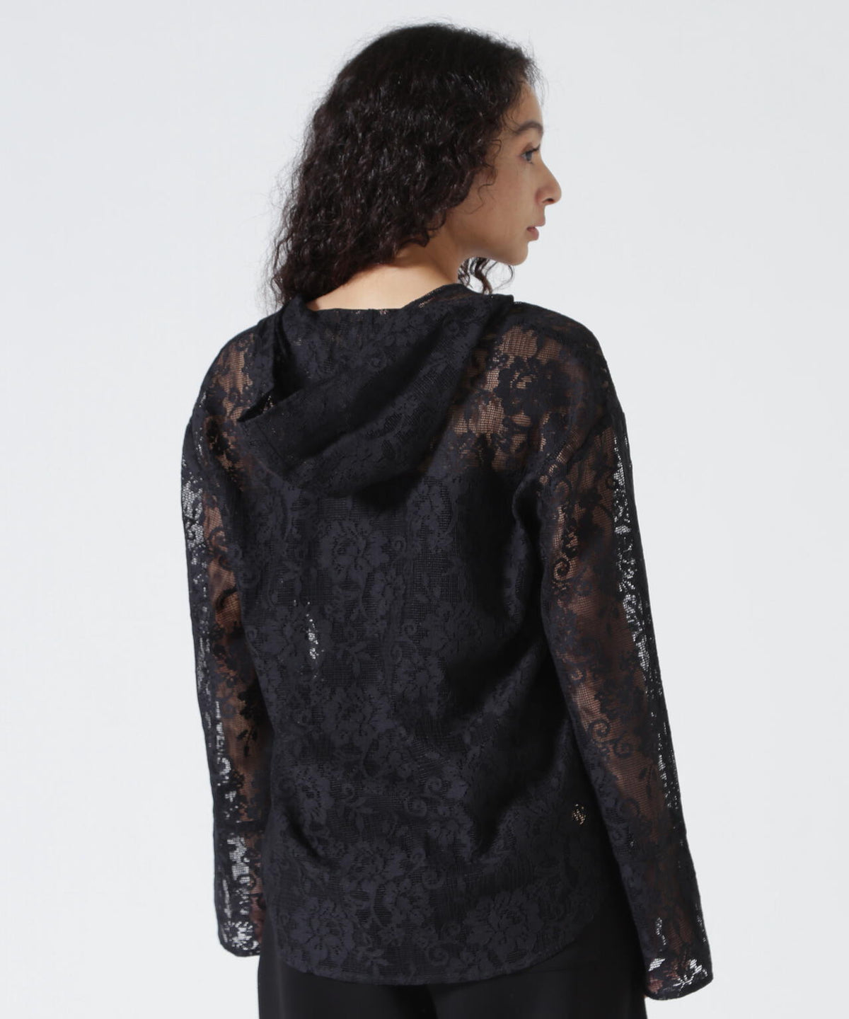 YENN（イエン）PORTABLE LACE HOODIE