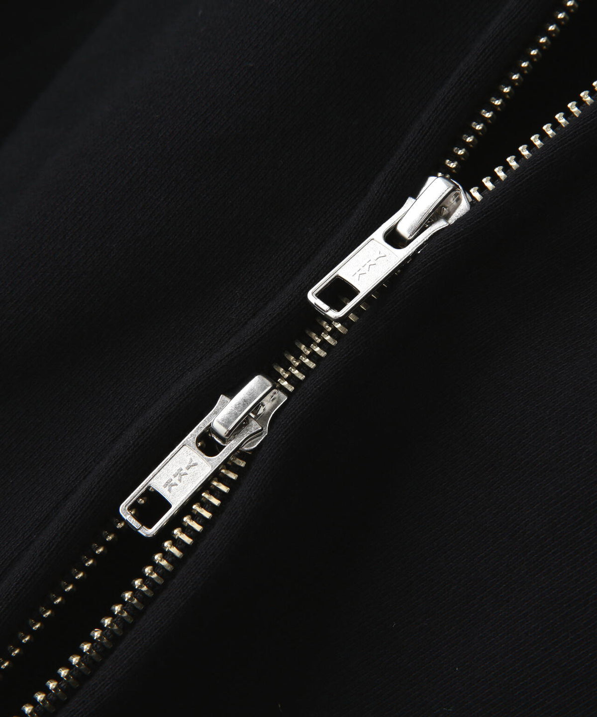 DISCOVERED（ディスカバード）別注CROCHET SLEEVE PARKA