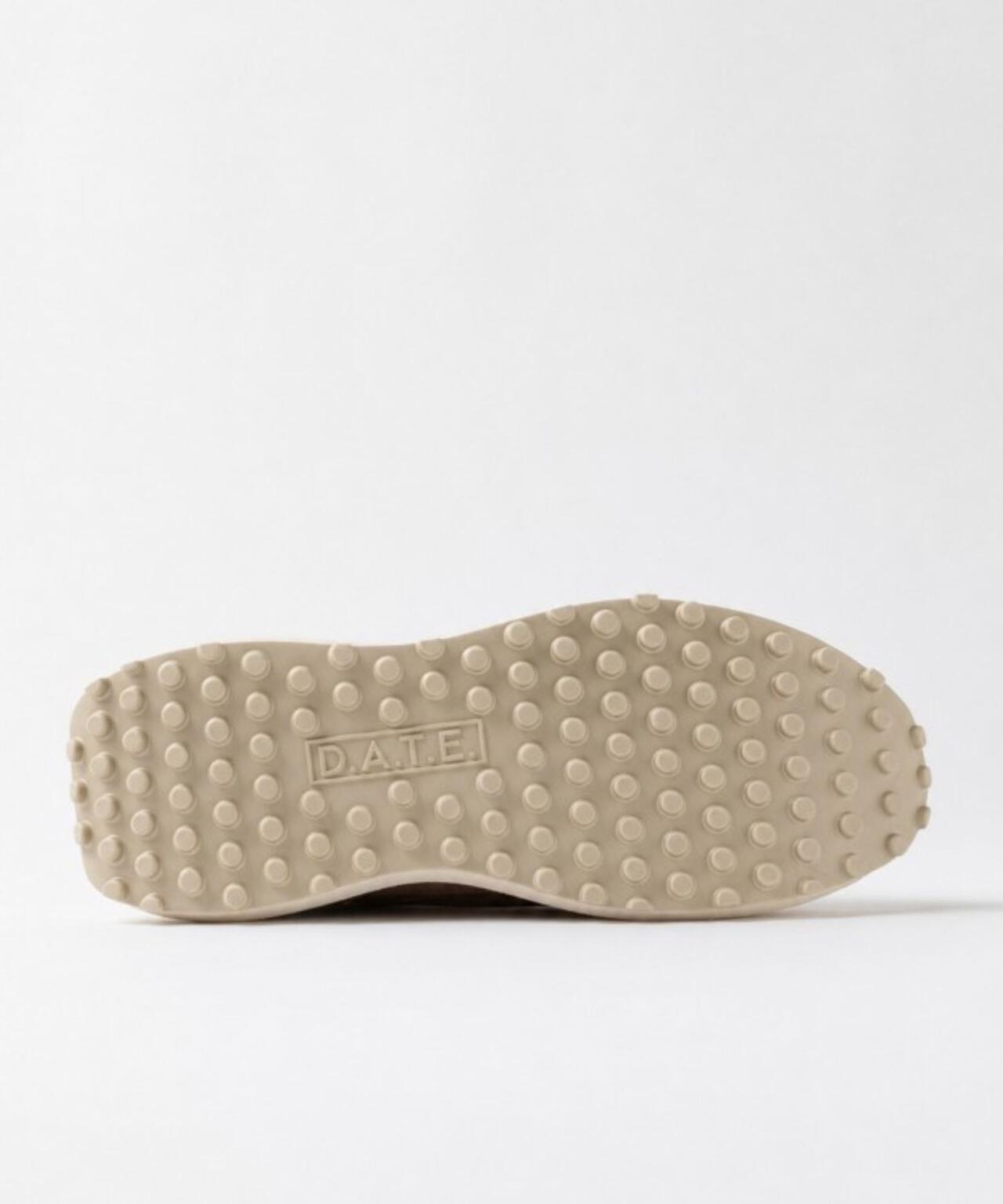 D.A.T.E.（デイト）Athleta/NYLON JP BROWN