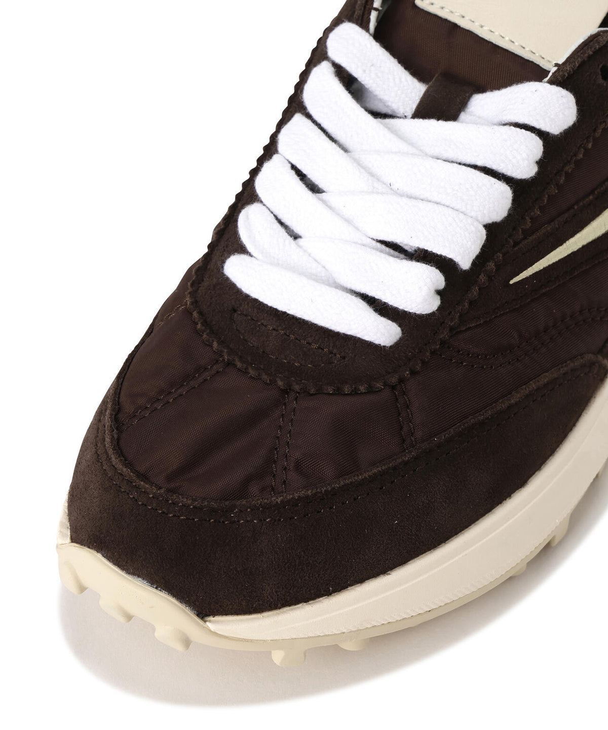 D.A.T.E.（デイト）Athleta/NYLON JP BROWN