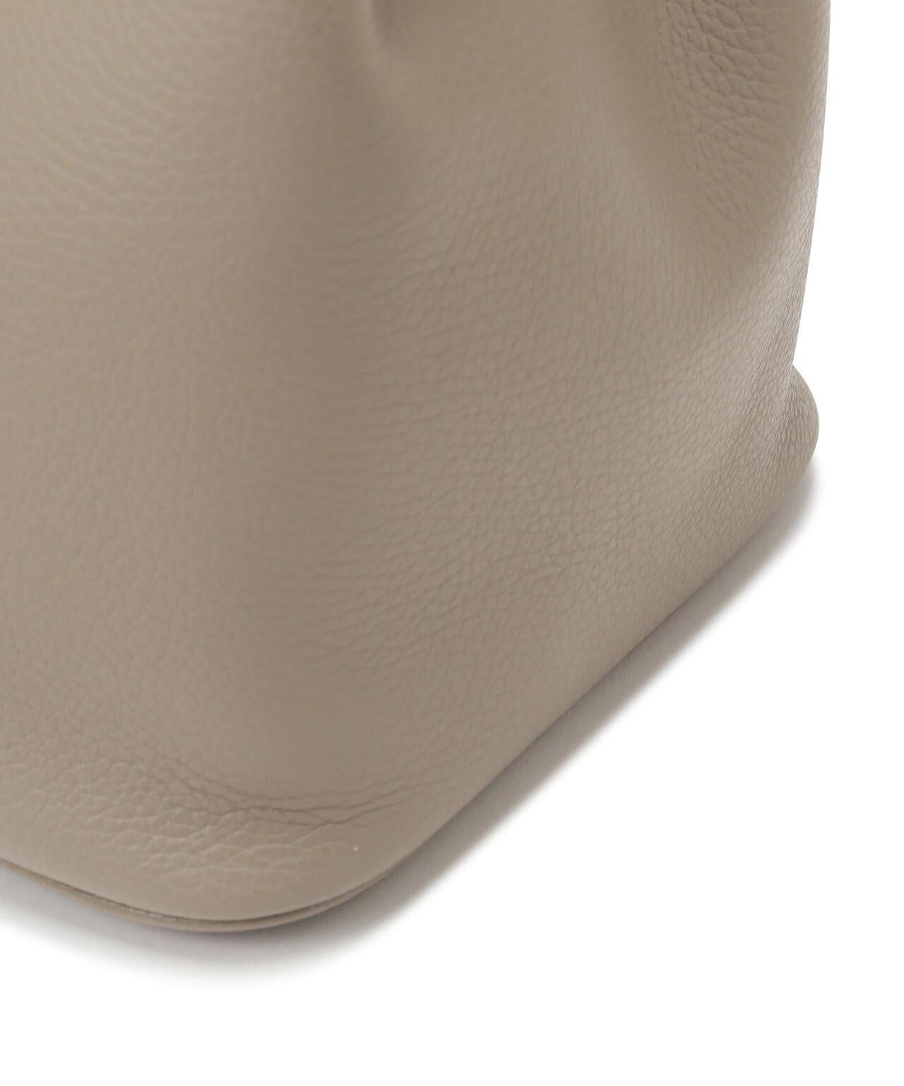 VIOLAd’ORO (ヴィオラドーロ) TRERO / V-1573 イタリアンWフェイスレザーベルトトート