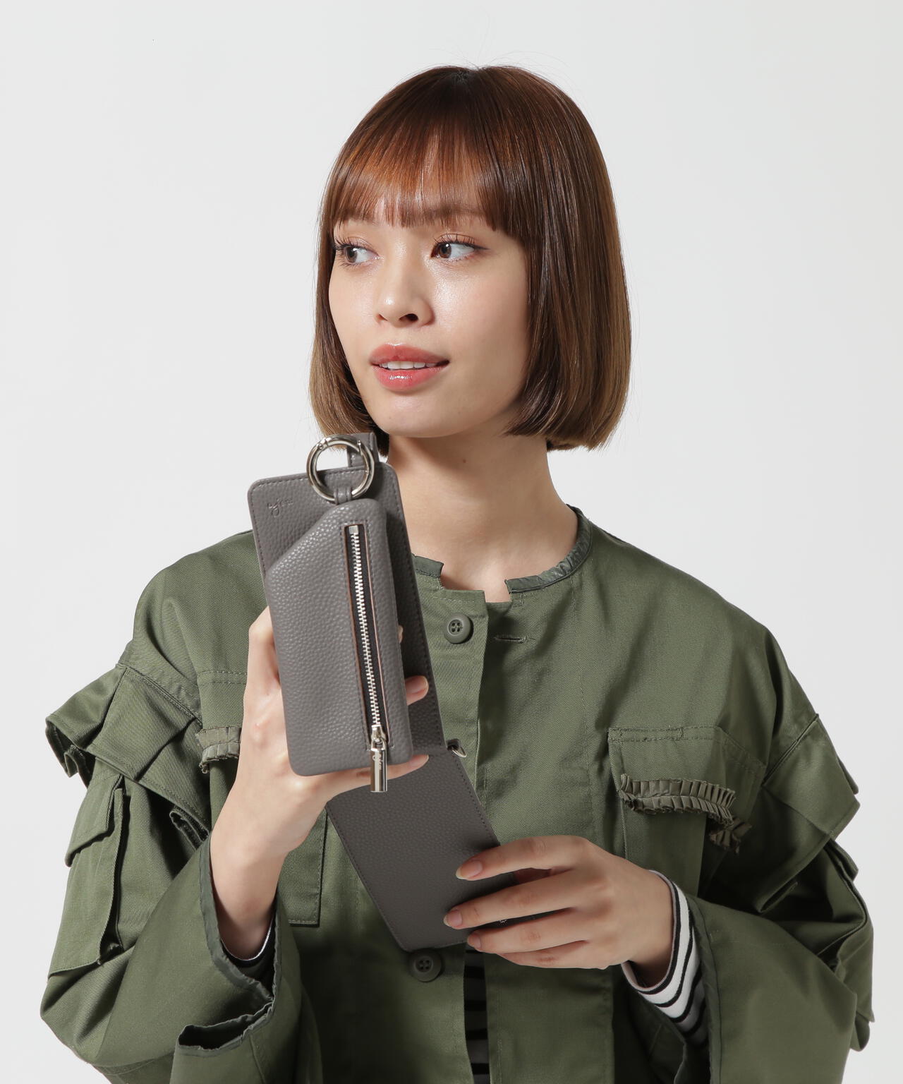 ajew/エジュー/【ひも付き マルチ対応 Mサイズ】zipphone case