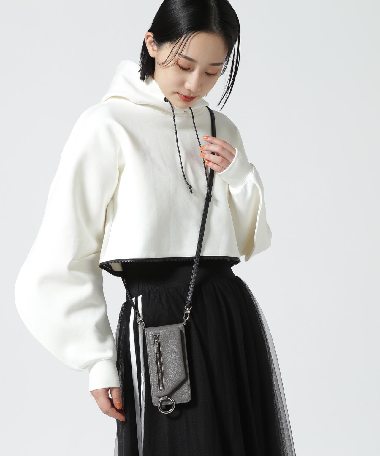 ajew/エジュー/【ひも付き マルチ対応 Mサイズ】zipphone case