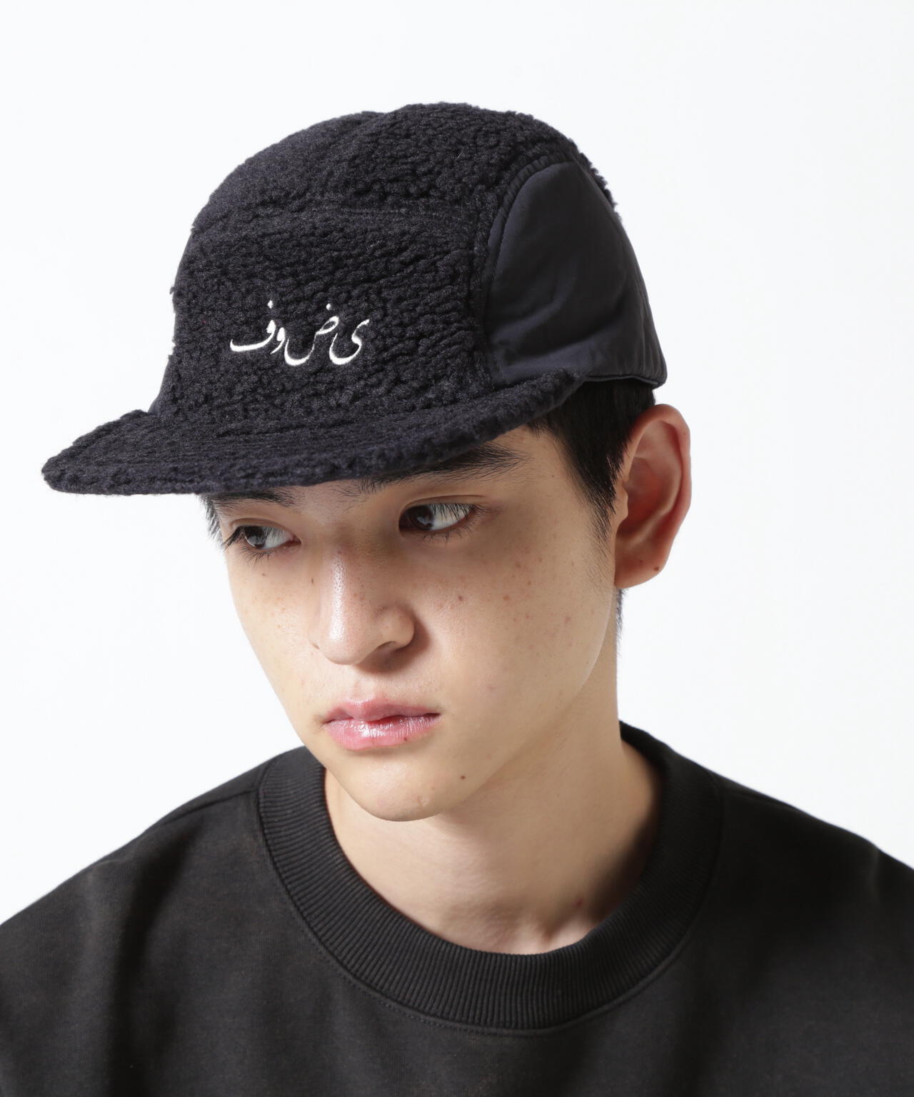 UNDERCOVER アンダーカバー 耳当てボンボン付きカミソリ柄ビーニー UNDERCOVER/アンダーカバー/ボア・ナイロンコンビCAP | ROYAL FLASH