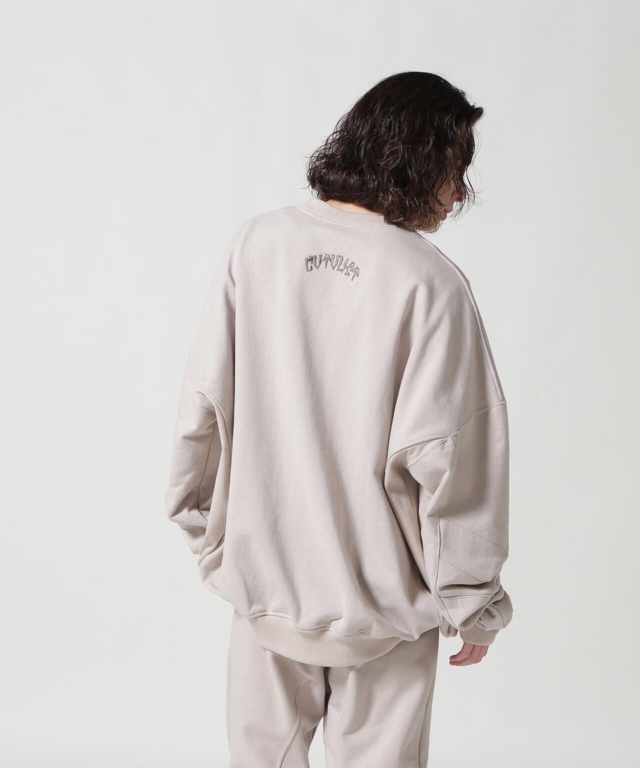 カタリスト FLASH 別注 USUAL CREW-NECKダーツ刺繍 カタリスト ROYALFLASH 別注 USUAL CREW-NECKダーツ刺繍