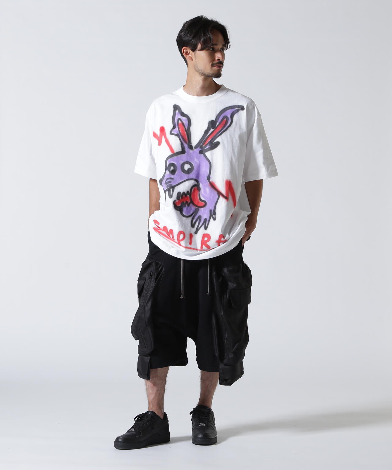 中古】guernika スプレープリントTee 半袖Tシャツ ホワイト 中古】guernika スプレープリントTee 半袖Tシャツ ホワイト