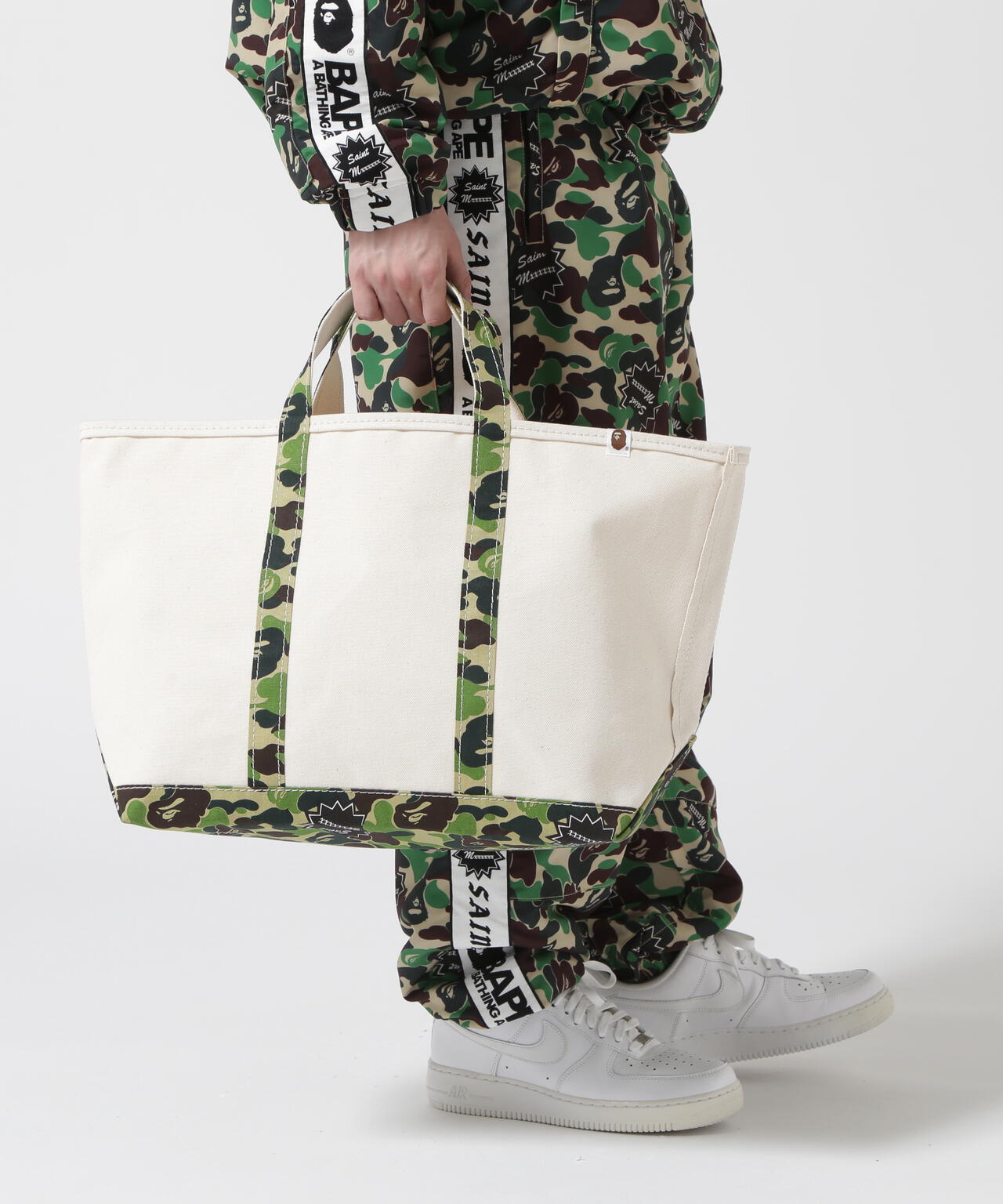 A BATHING APE × Saint Michaelトートバッグ SAINT MICHAEL/セントマイケル×ア・ベイシング・エイプ/TOTE BAG/LARGE